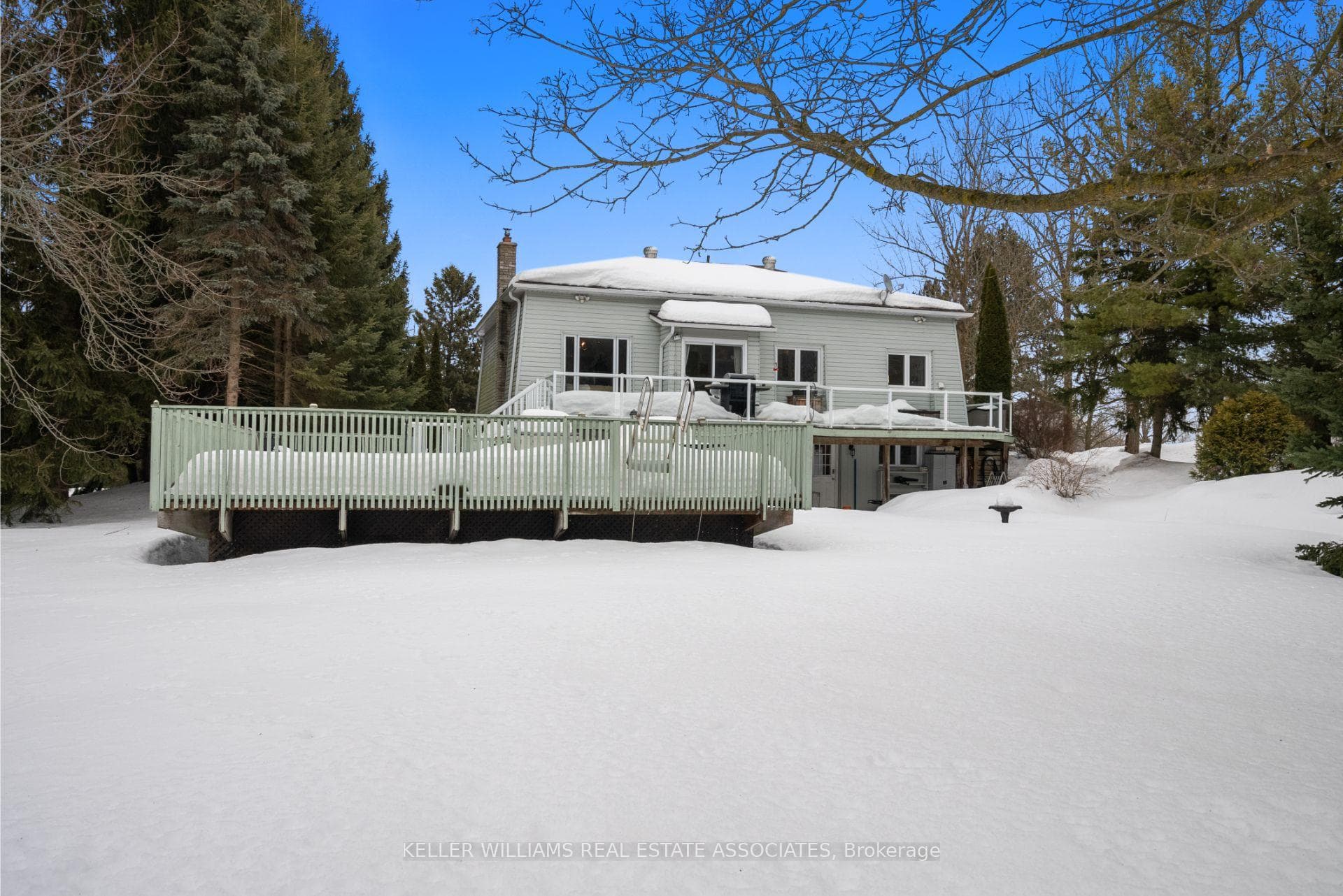 8 Hilltop Crescent photo 35