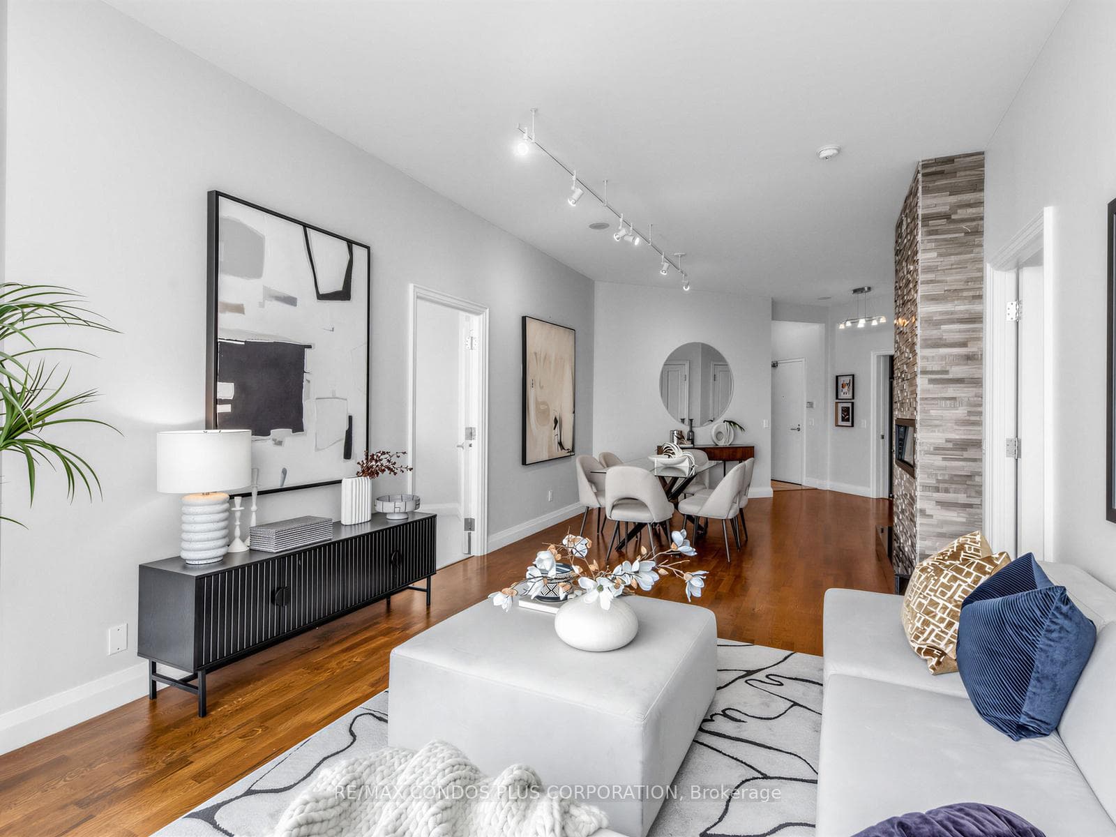 208 Queens Quay Unit PH2 photo 13