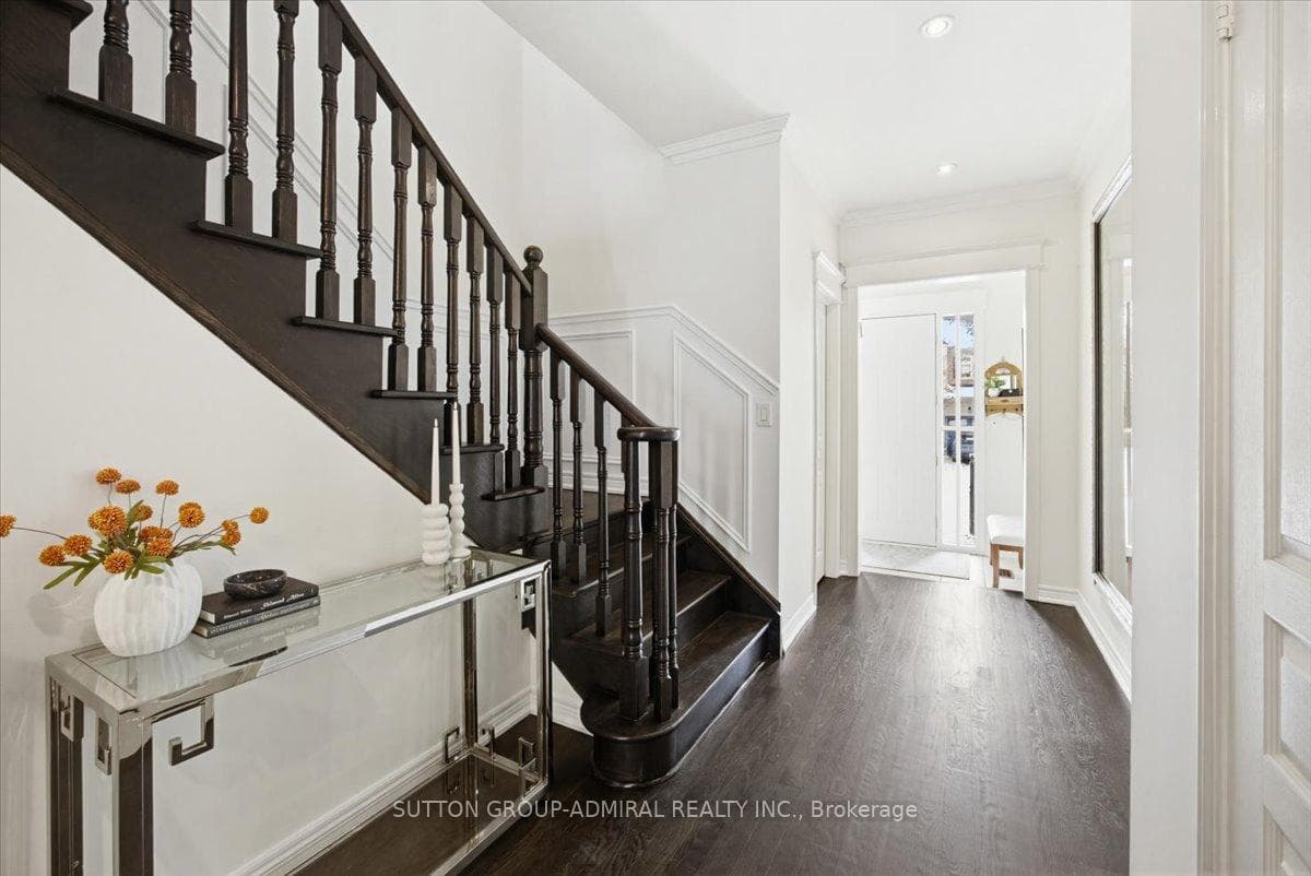 68 Southvale Drive photo 5