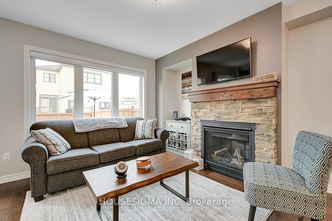 304 Lipizzaner Street photo 4