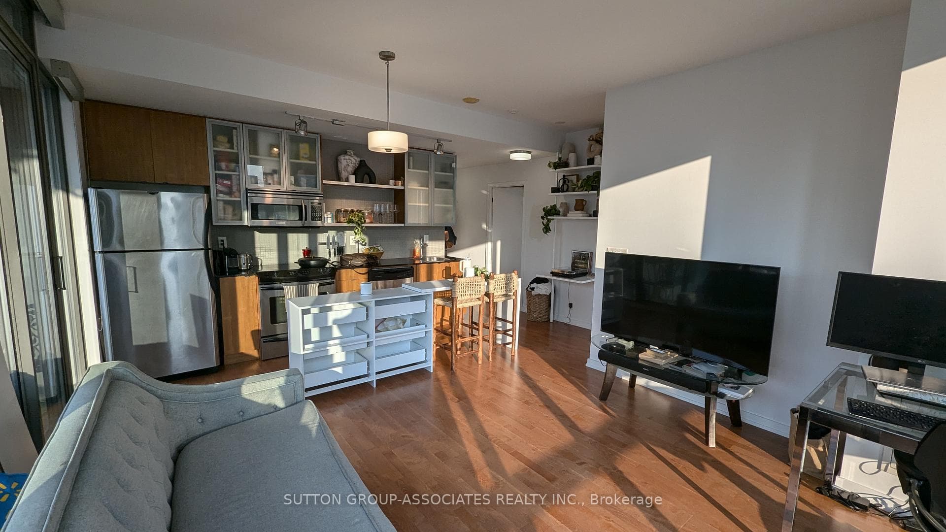 33 Lombard Street Unit 2003 photo 2