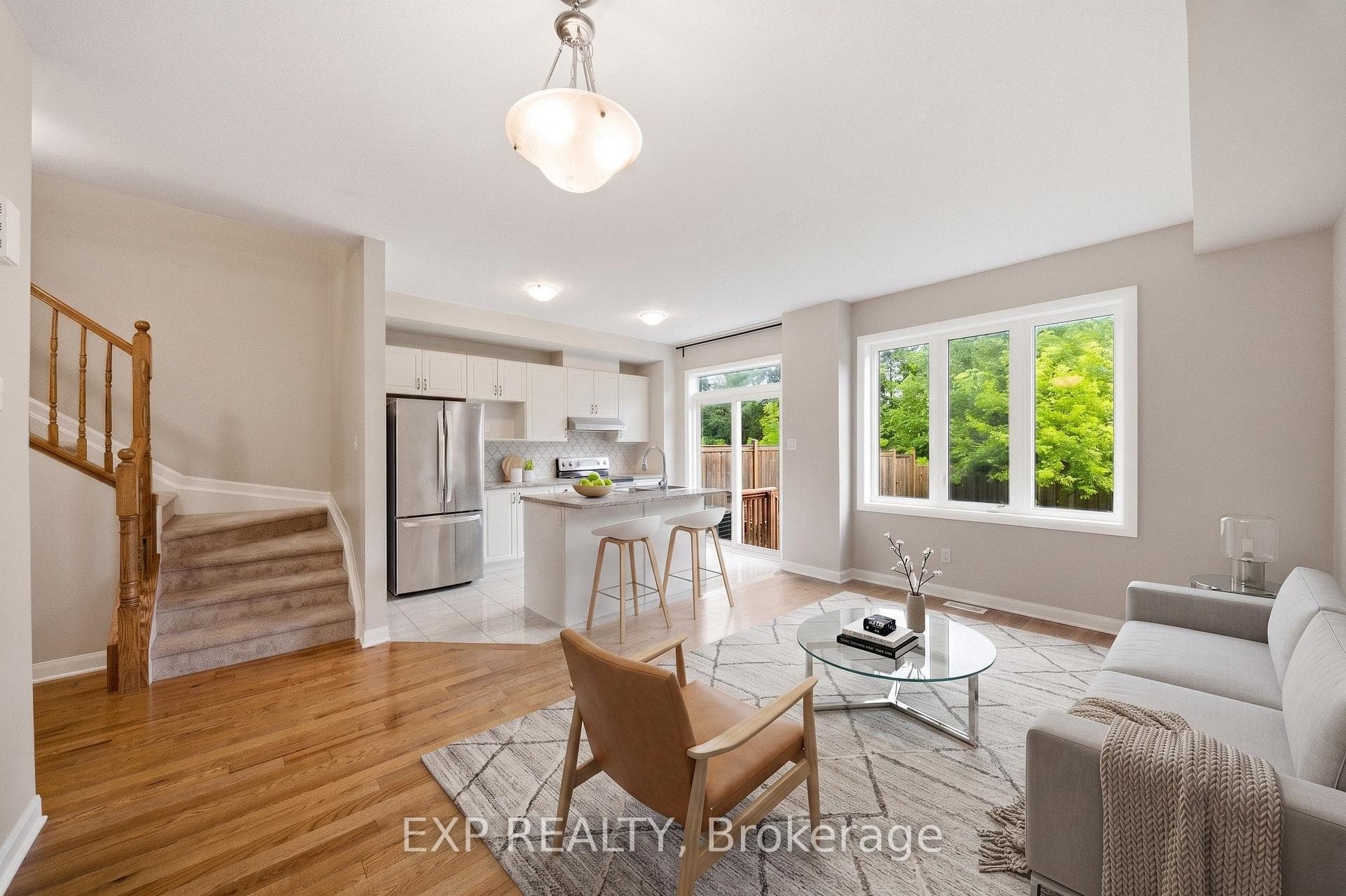 222 Geyser Place photo 4