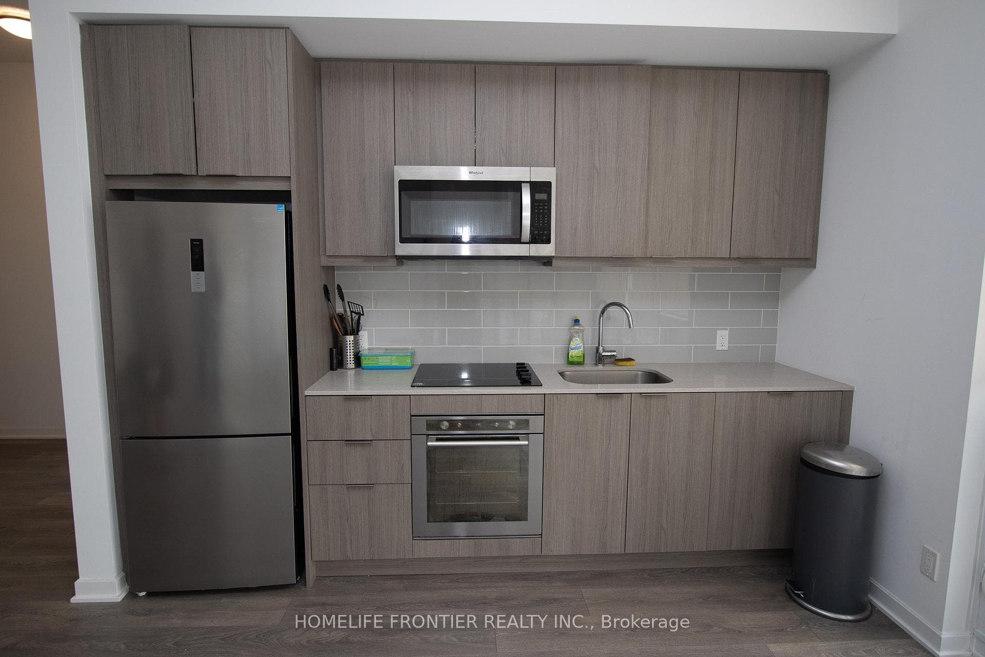 38 Forest Manor Road Unit 315 photo 4