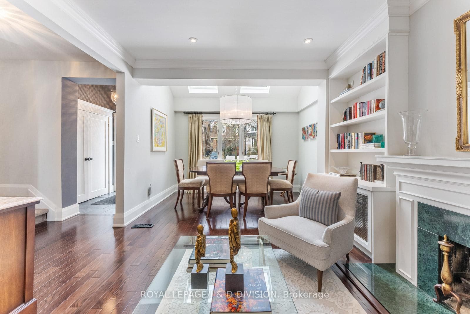 Sunny Versatile Floor Plan