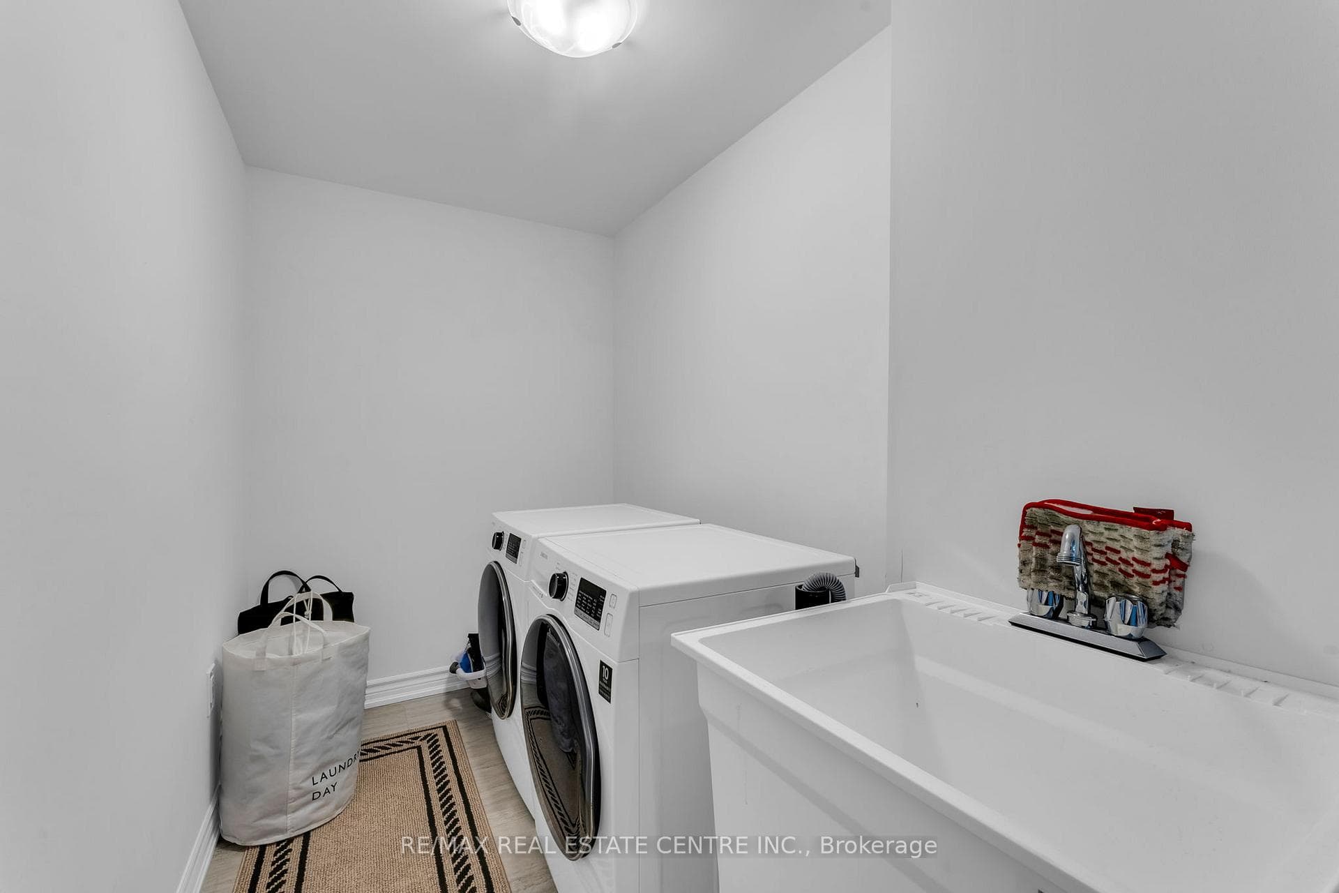 7 Roseberry Lane photo 17
