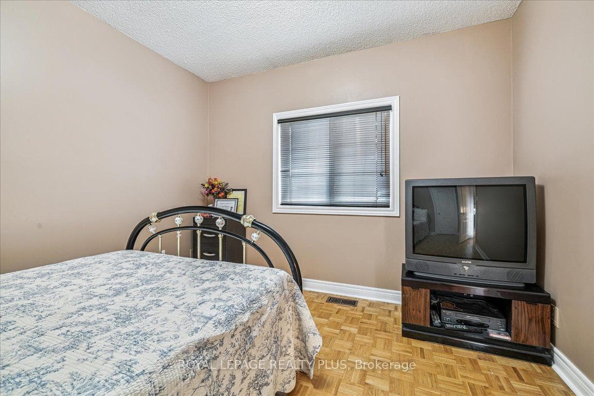 3561 Old Orchard Park Drive photo 39