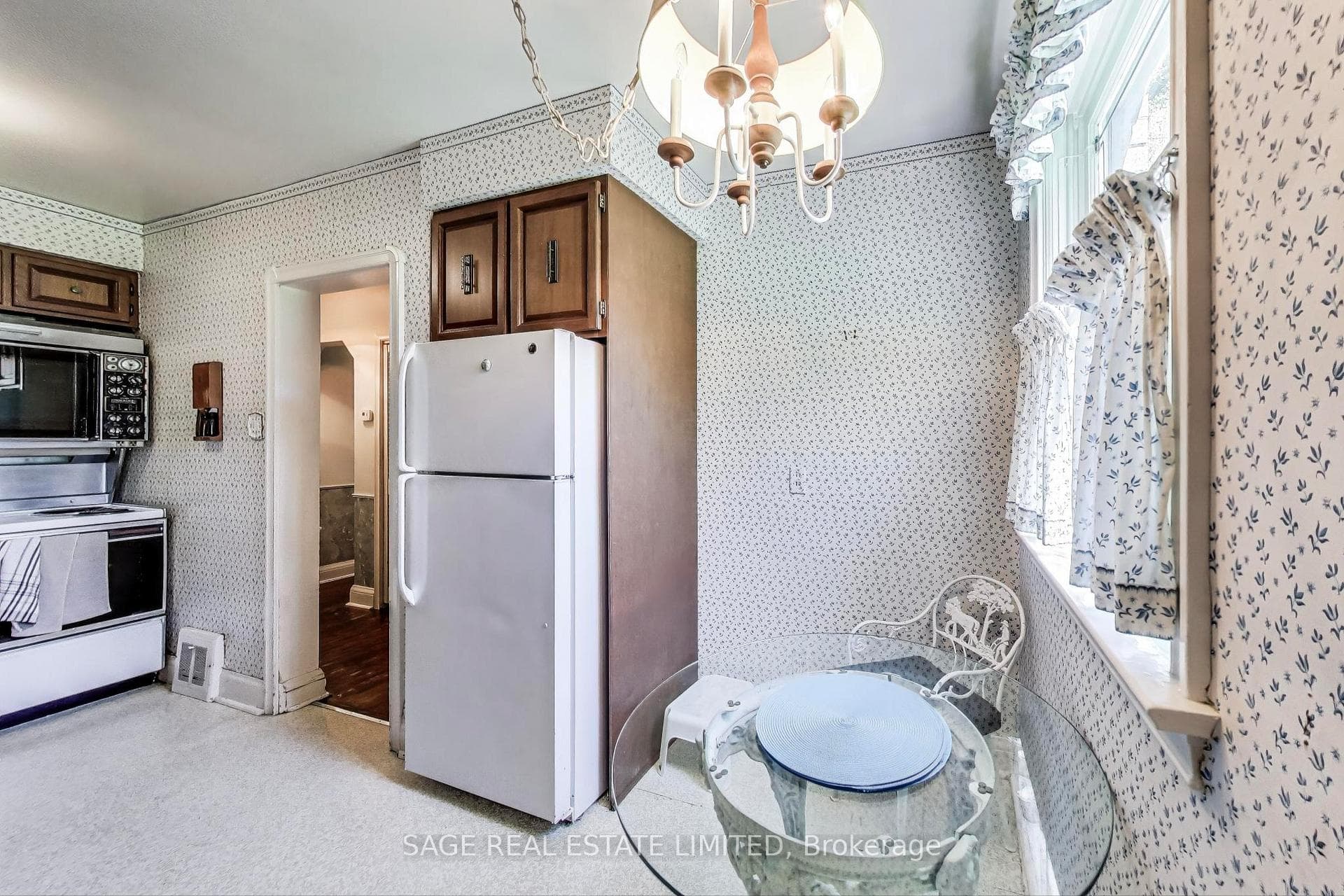 33 Kirkland Boulevard photo 16