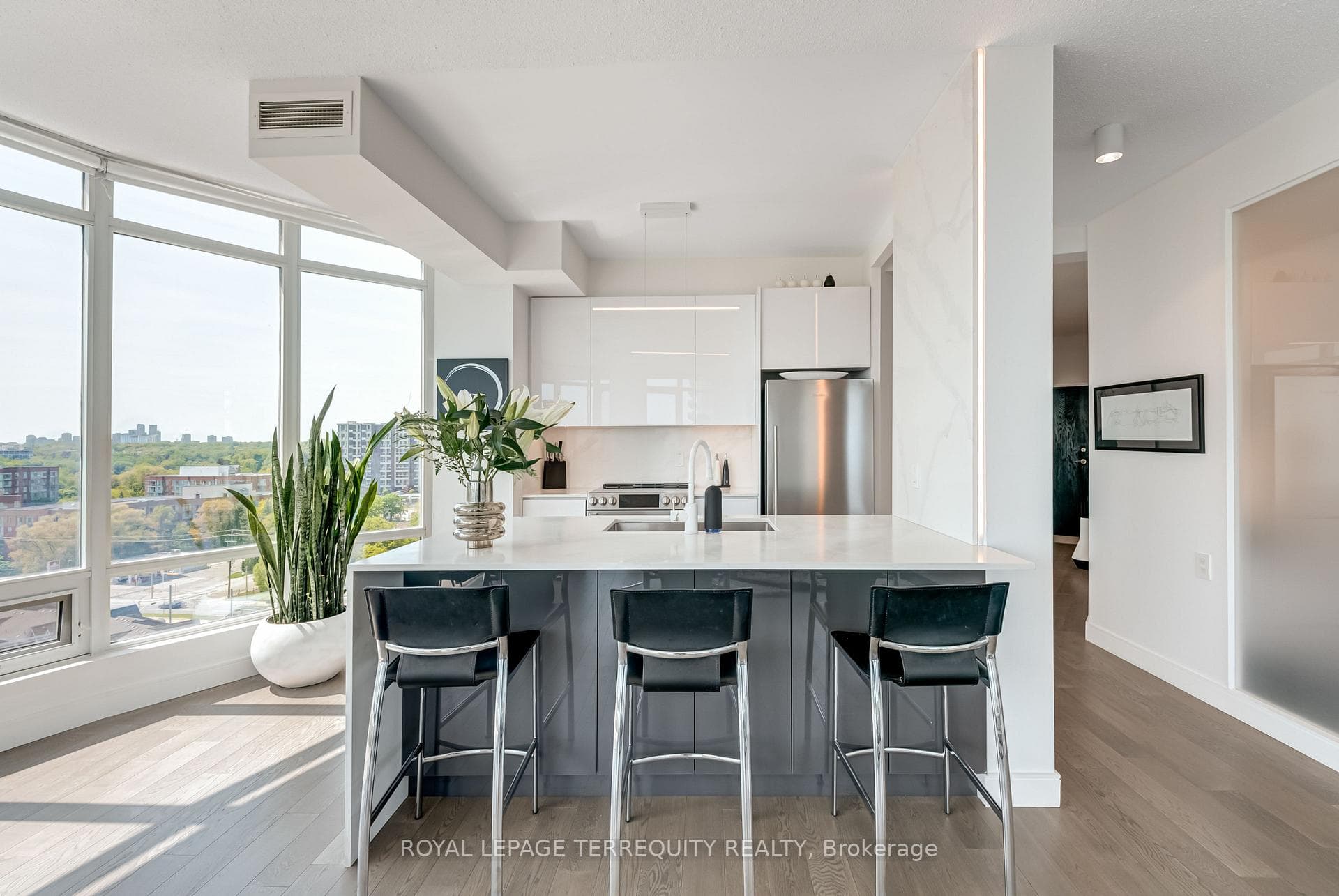 15 Windermere Avenue Unit 1210 photo 2