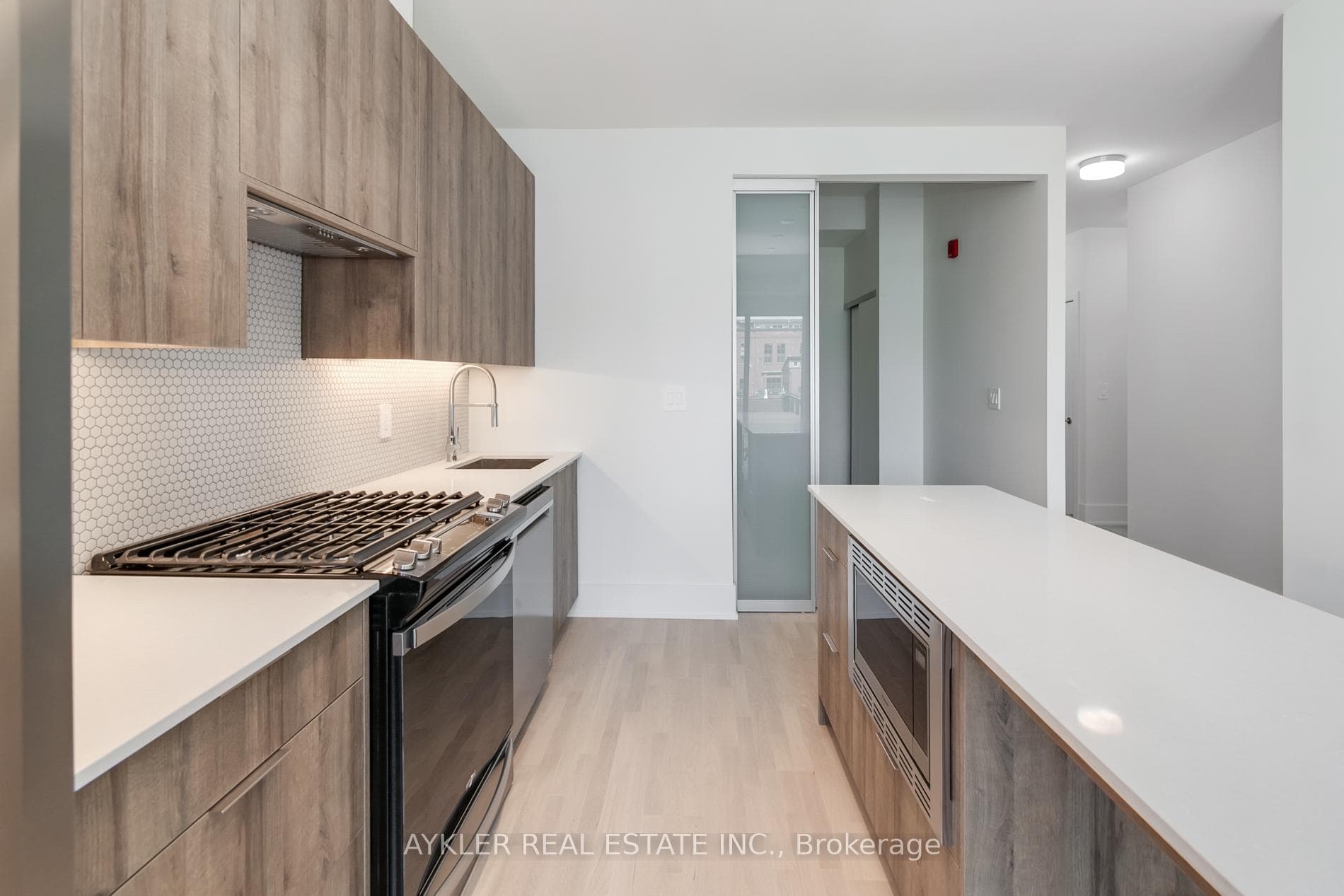 495 Logan Avenue Unit 306 photo 5