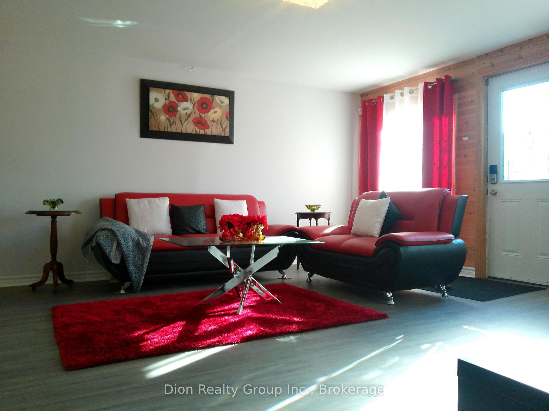 32 Rand Avenue photo 3