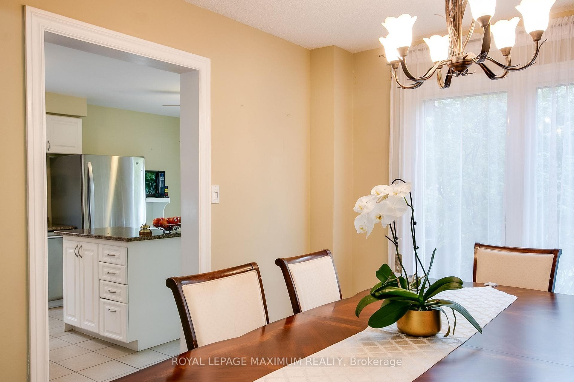 3214 Pilcom Crescent photo 15