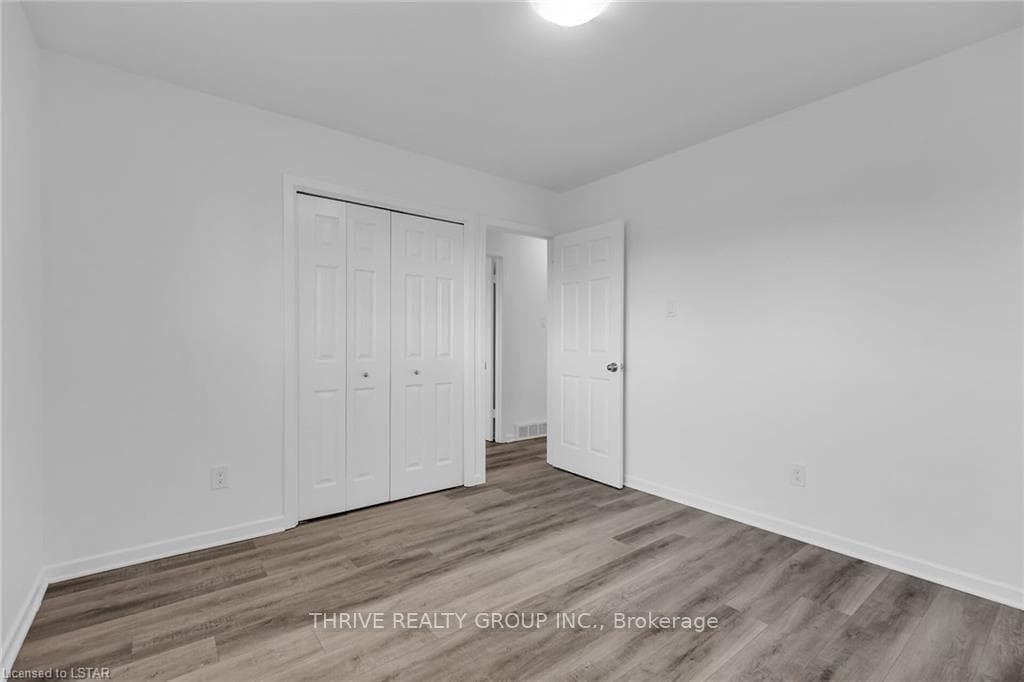 371 ADMIRAL Drive photo 13