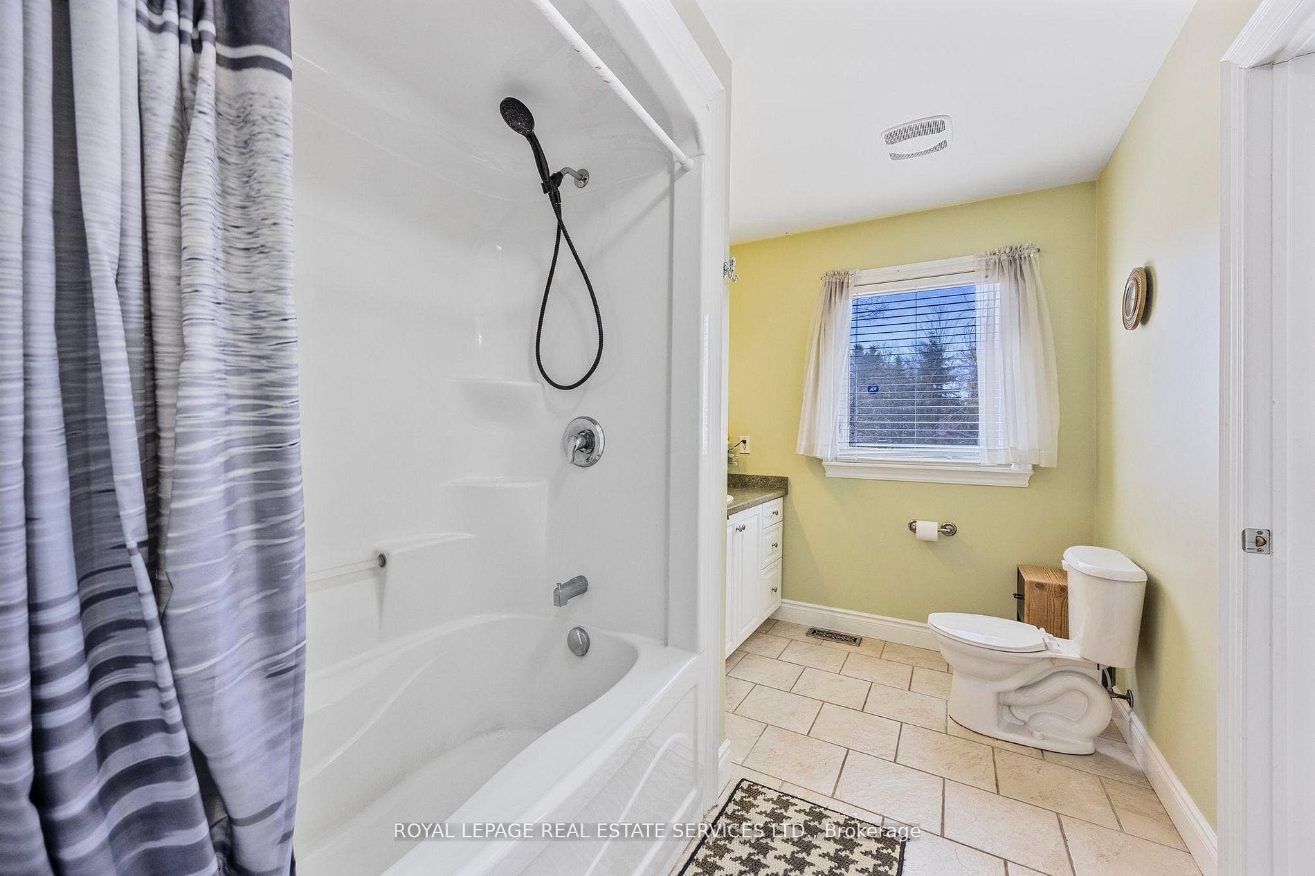 96 46th Street photo 20
