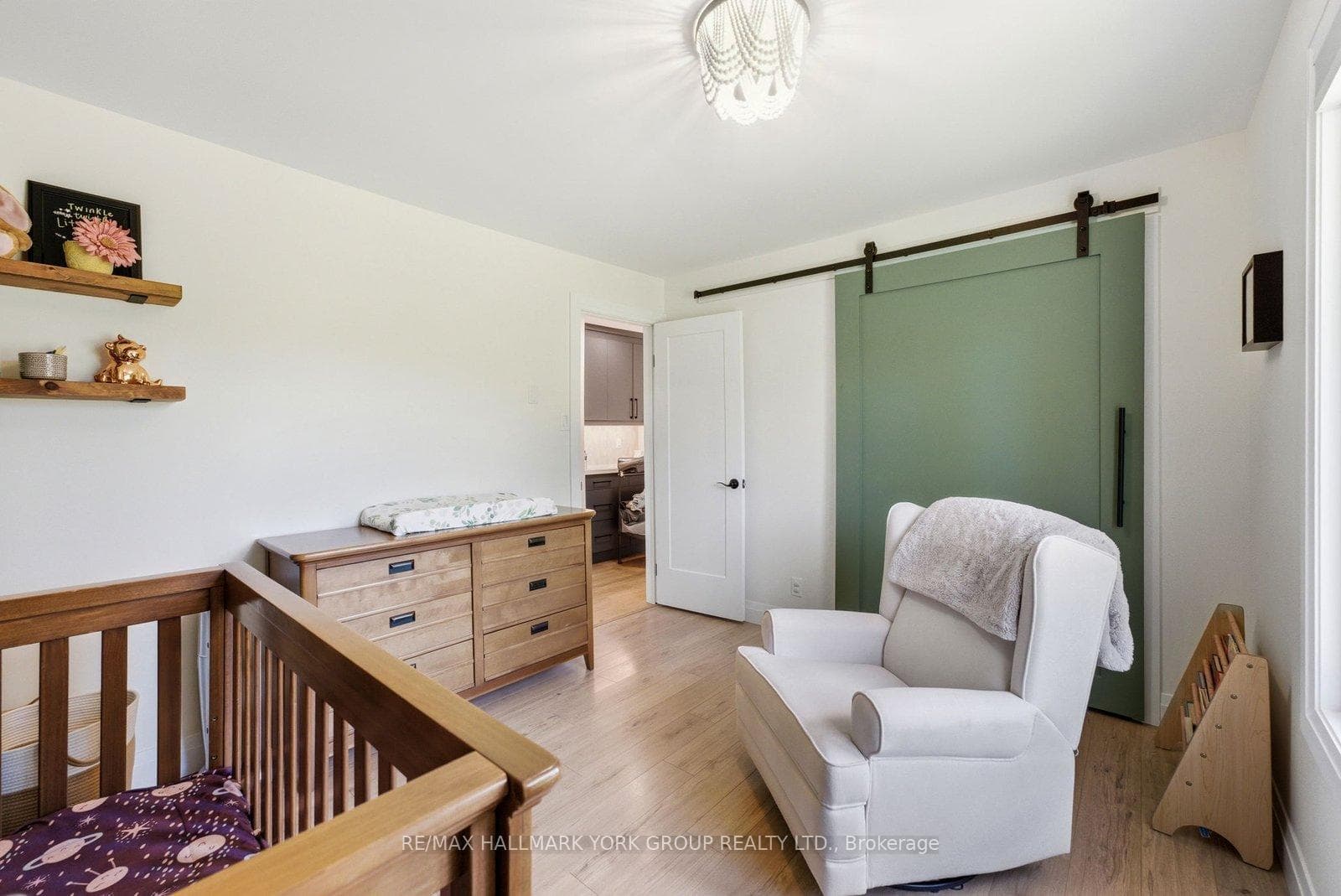 54 Twmarc Avenue photo 23