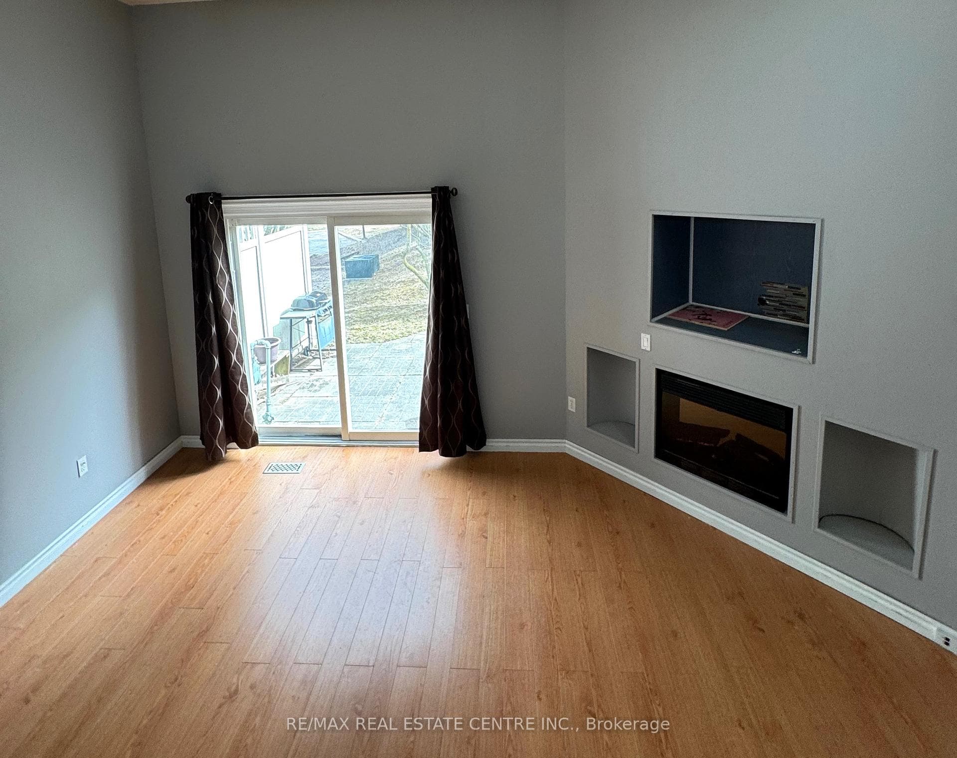 589 Beechwood Drive Unit 49 photo 4