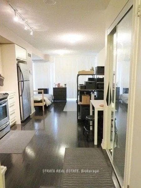 25 Carlton Street Unit 1109 photo 7