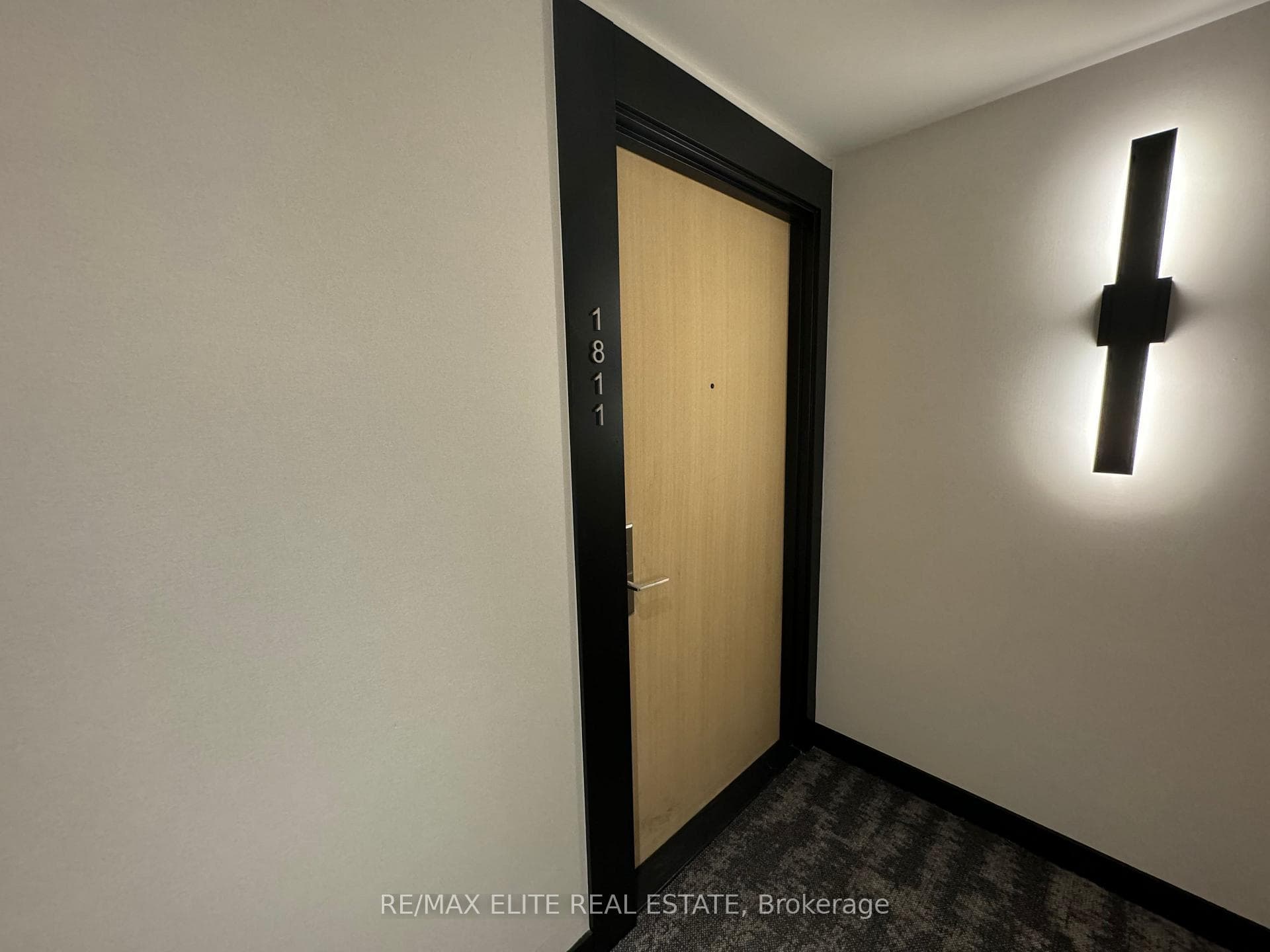 395 Bloor Street Unit 1811 photo 3