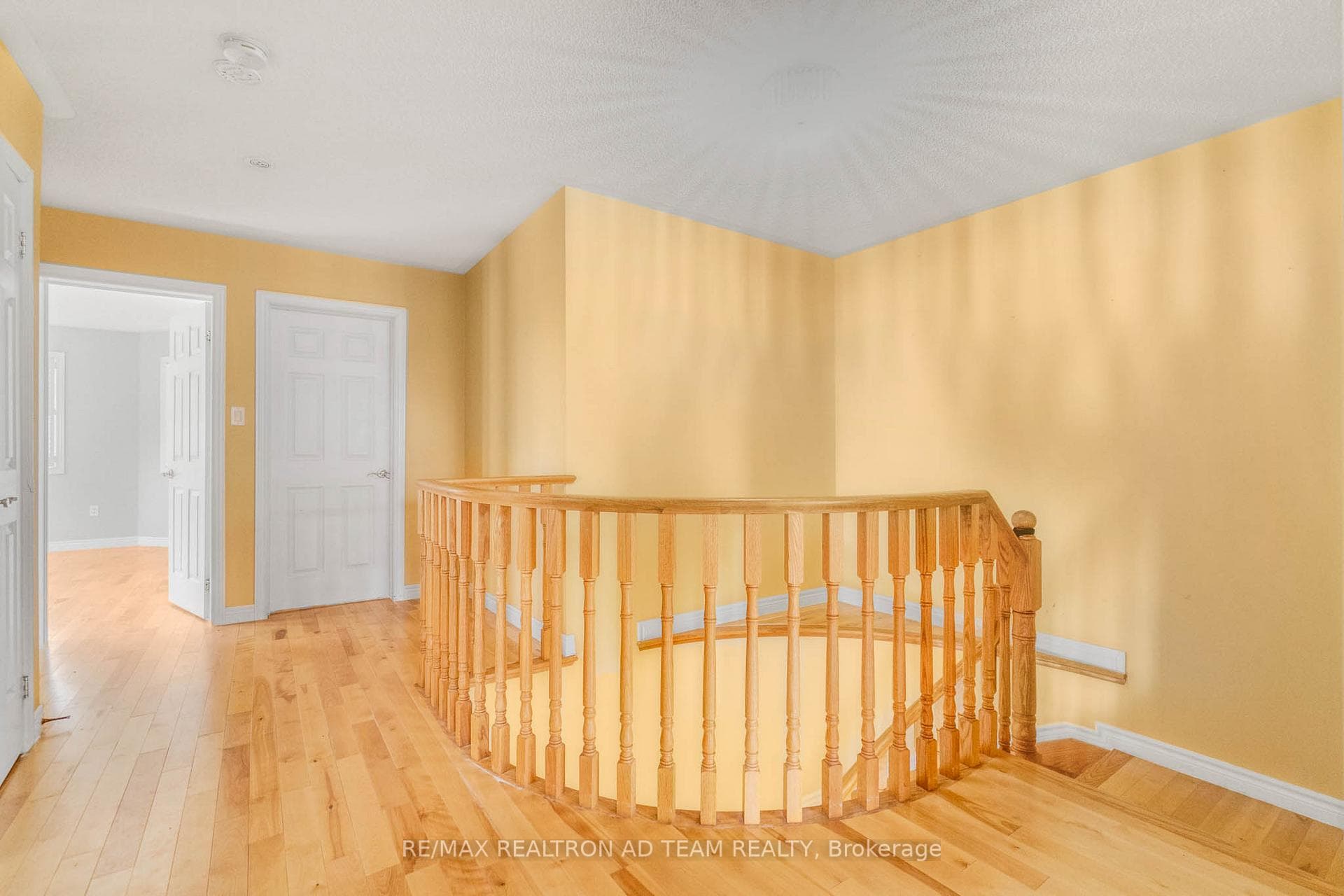 498 Tremblant Court photo 20