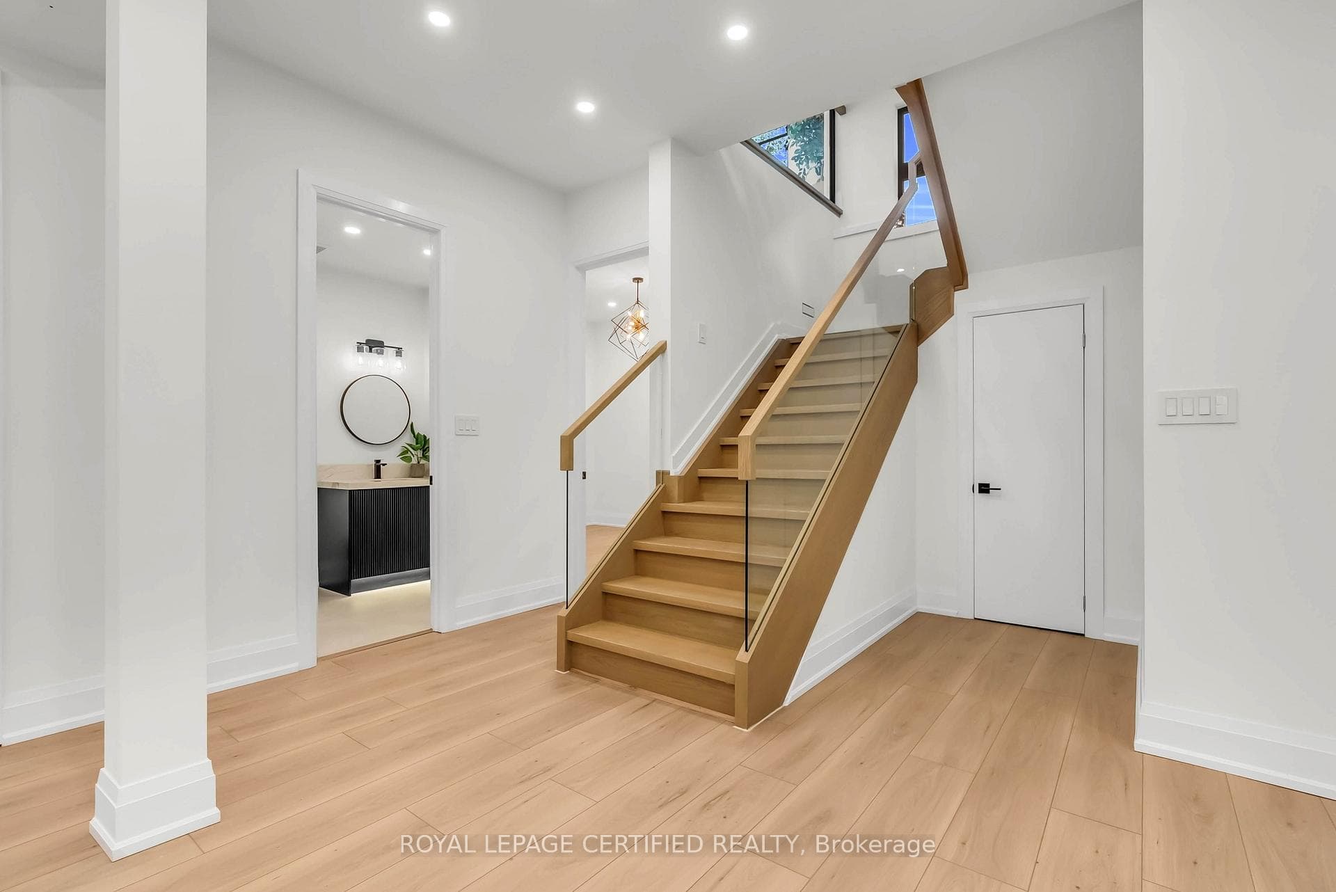 176 Waneta Drive photo 43