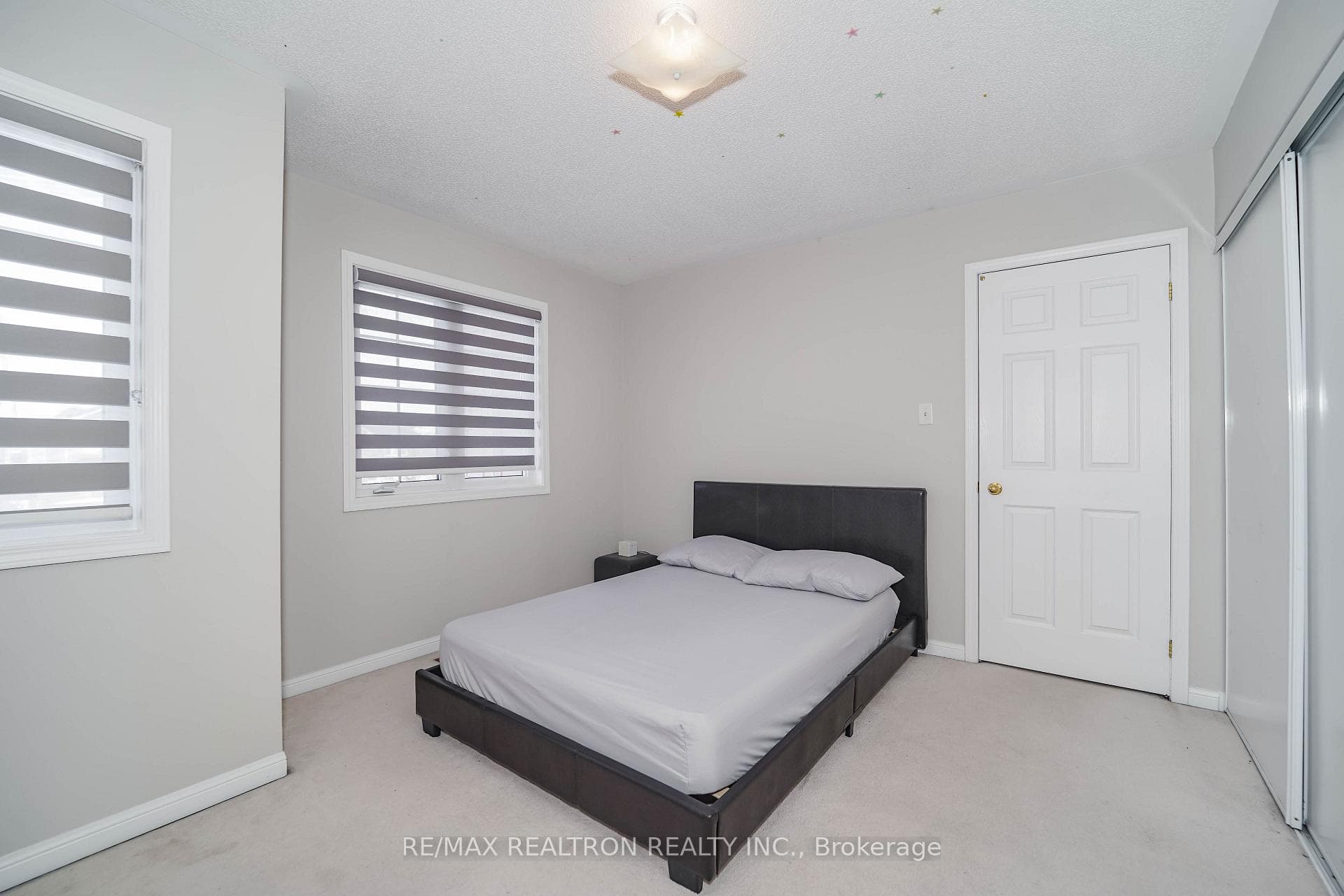 59 Scottsdale Drive photo 22