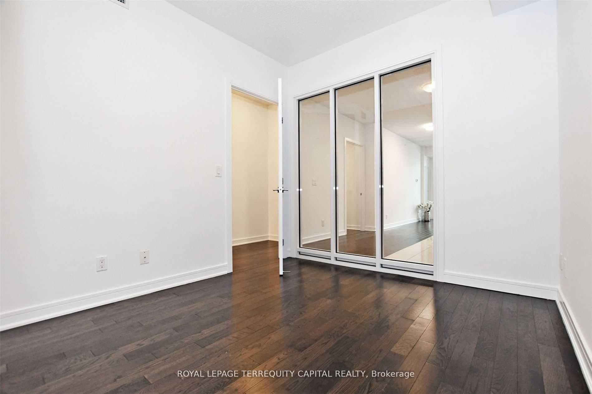 9199 Yonge Street Unit 406 photo 7