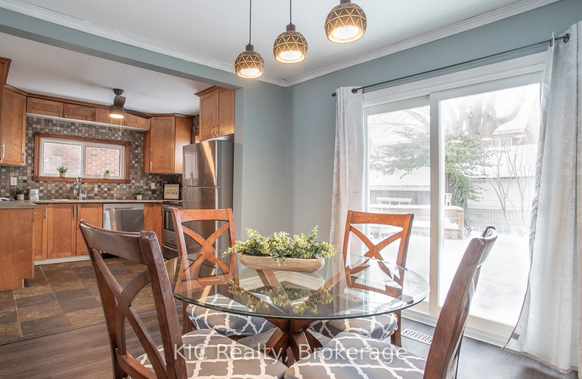 200 Oshawa Boulevard photo 10