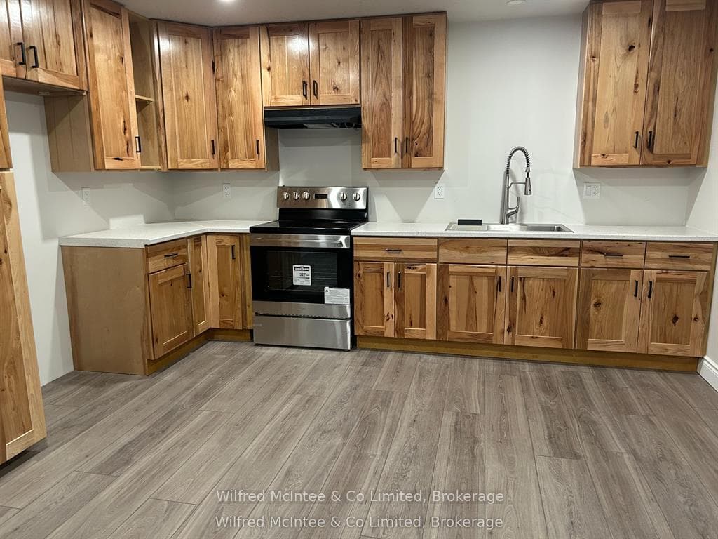 380 1st Avenue Unit 5 photo 2