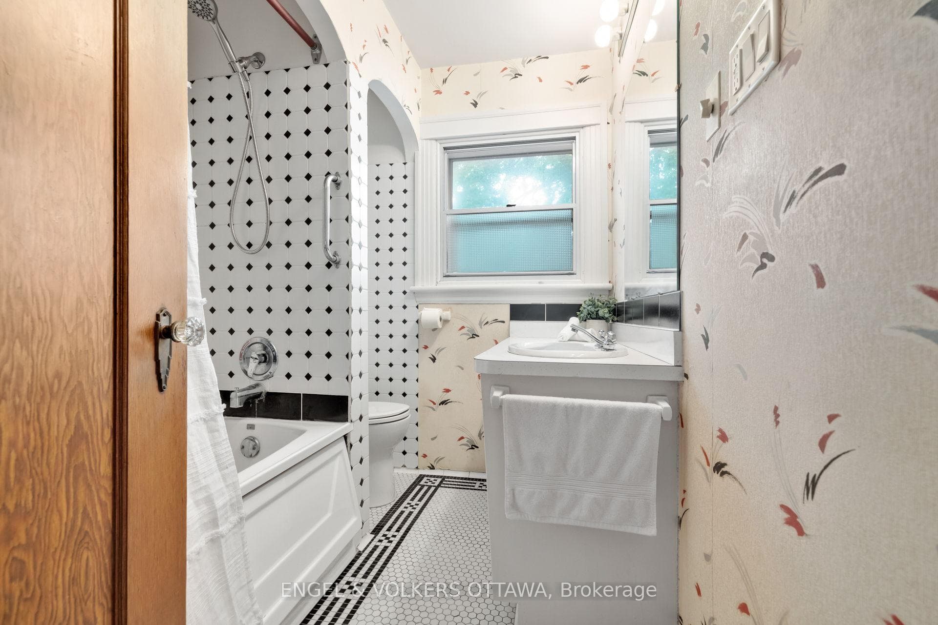 54 Glendale Avenue photo 27