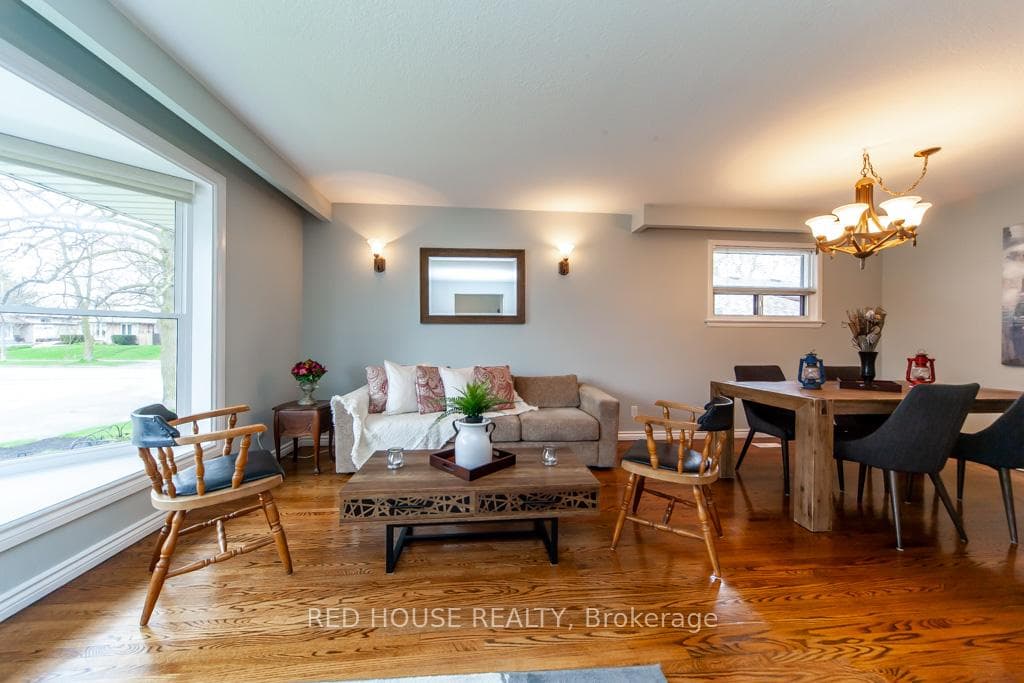 131 Cultra Square photo 4