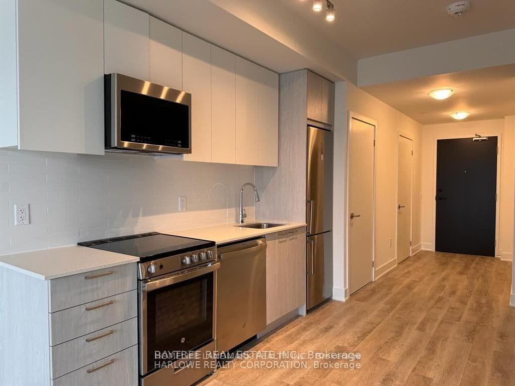 185 Deerfield Road Unit 901 photo 1