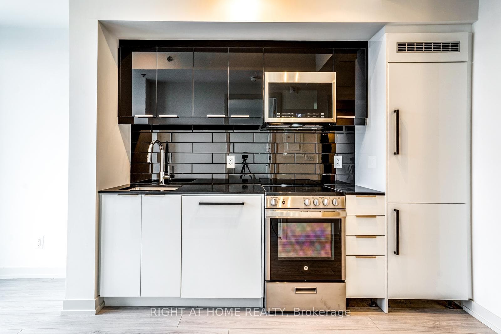 90 Glen Everest Road Unit 816 photo 6