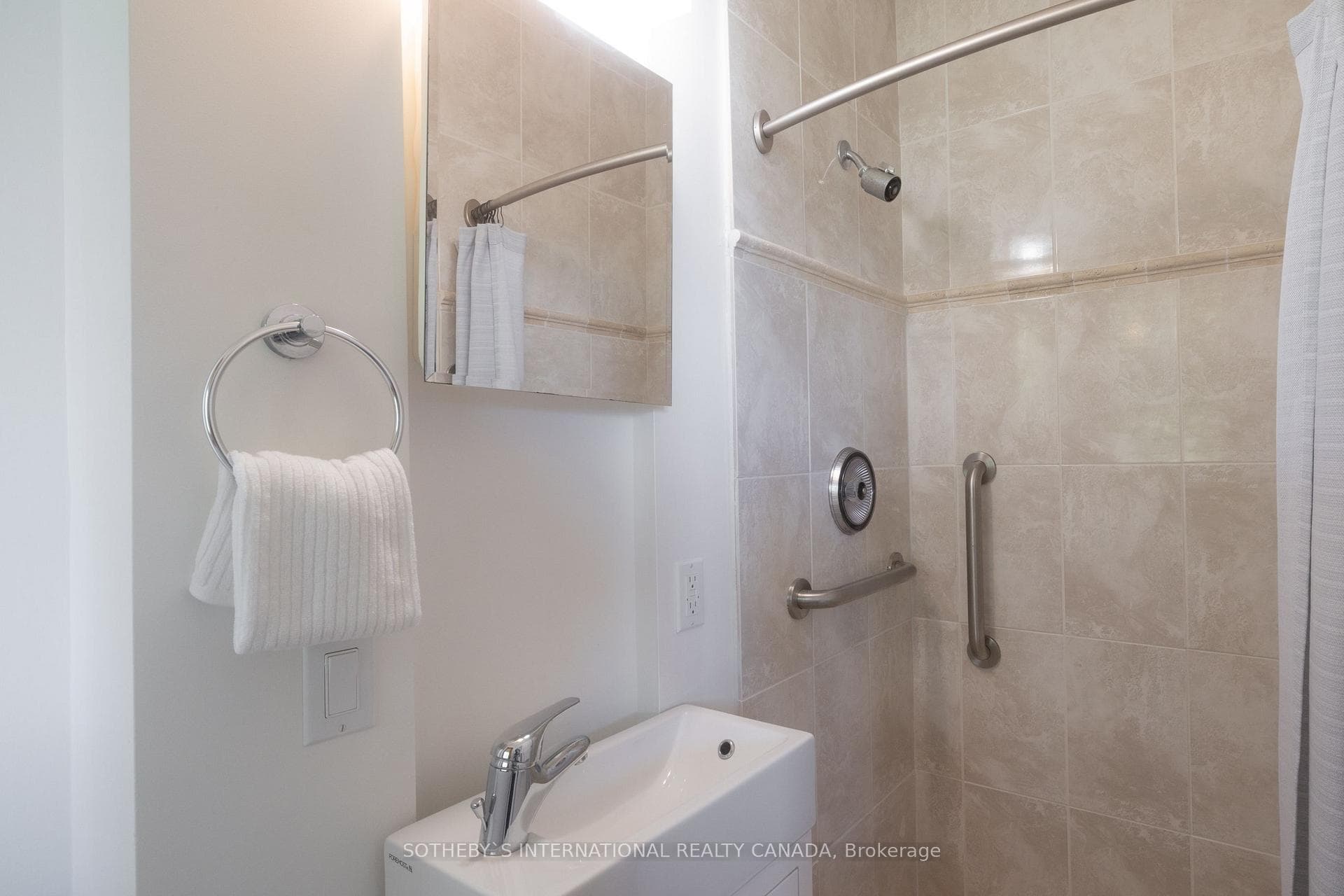 171 Cameron Street photo 19