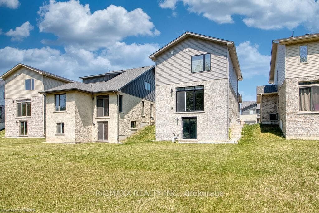 2104 Evans Boulevard photo 22