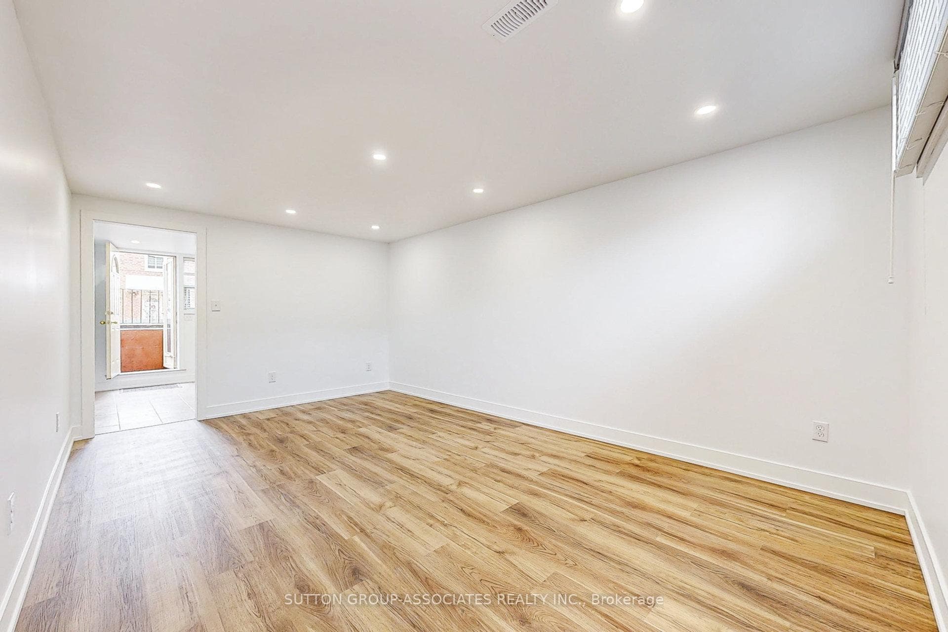 22 Woodenhill Court photo 30