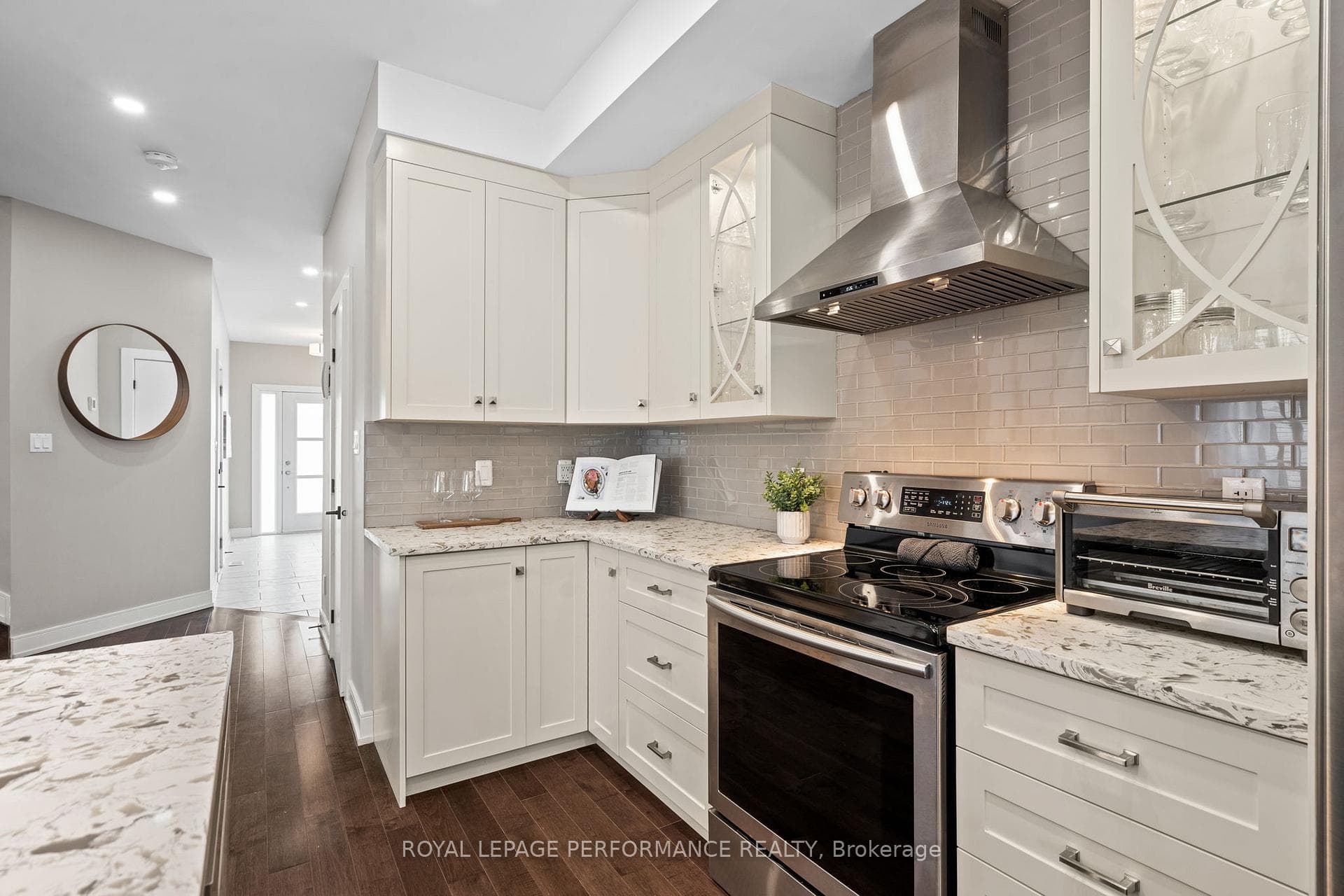 886 Dundee Avenue photo 11