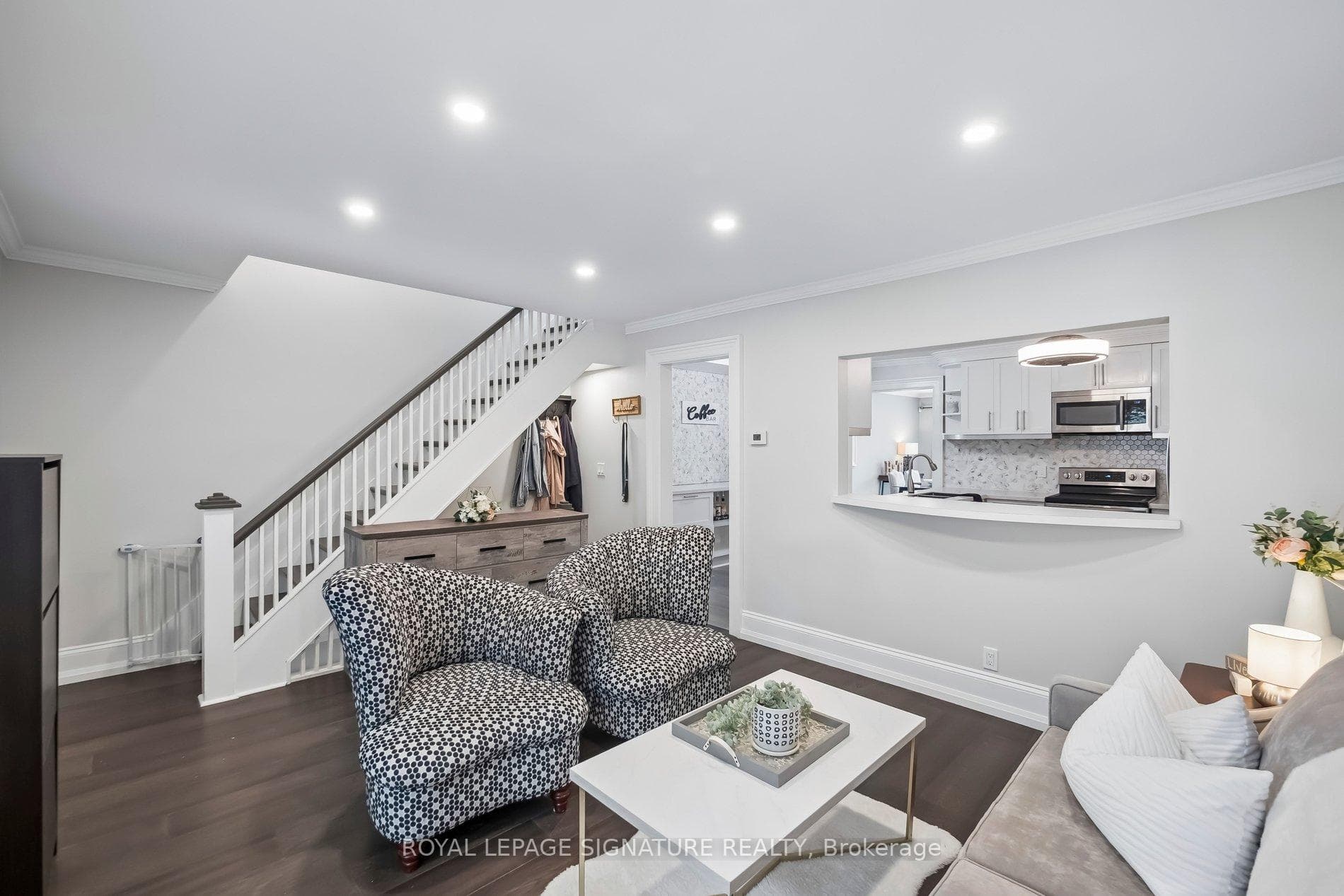 23 Arlington Avenue photo 8