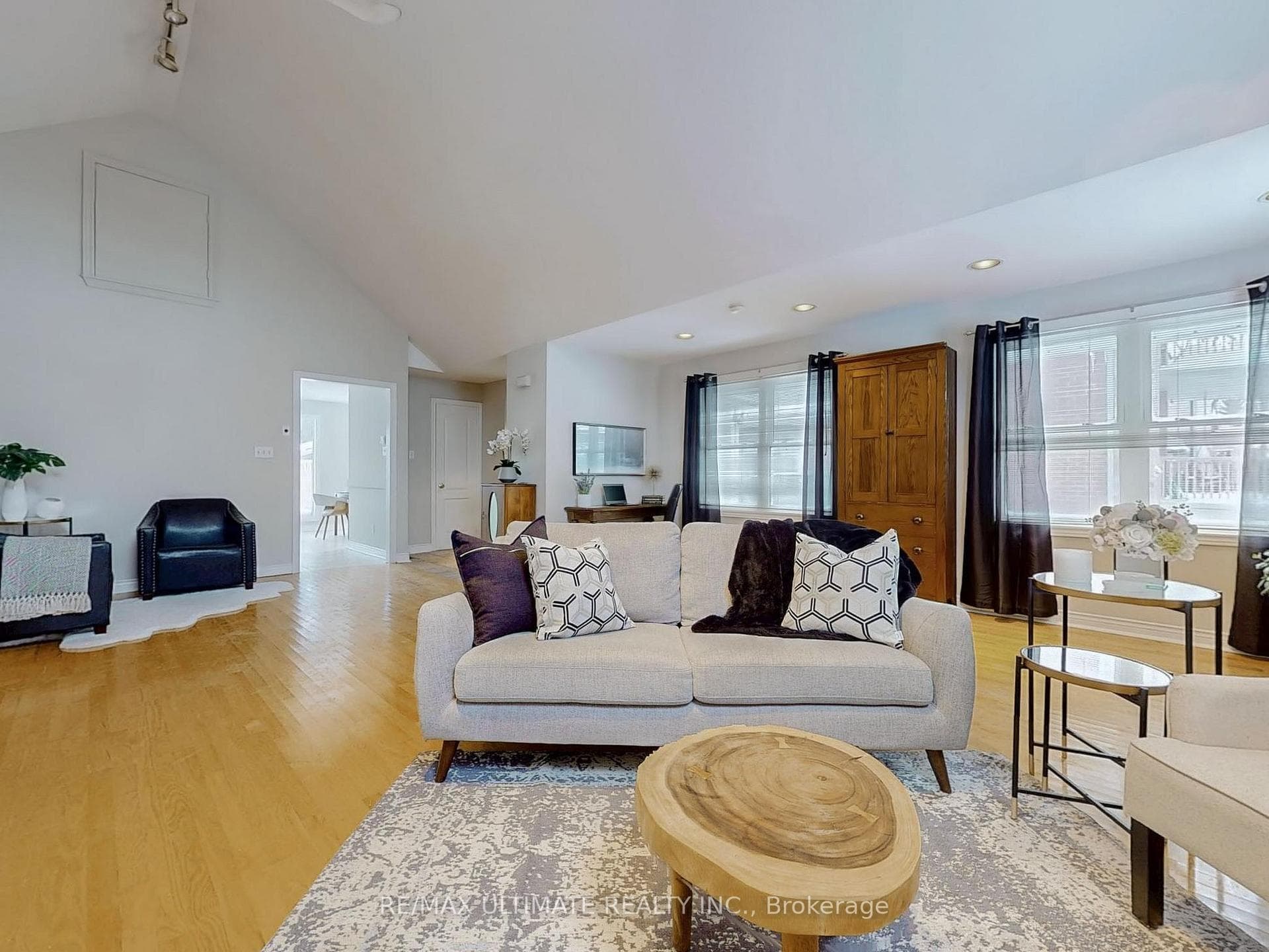 467 Poplar Avenue photo 9