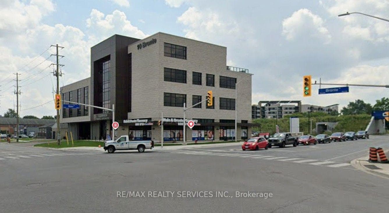 10 Bronte Street Unit 206 photo 2