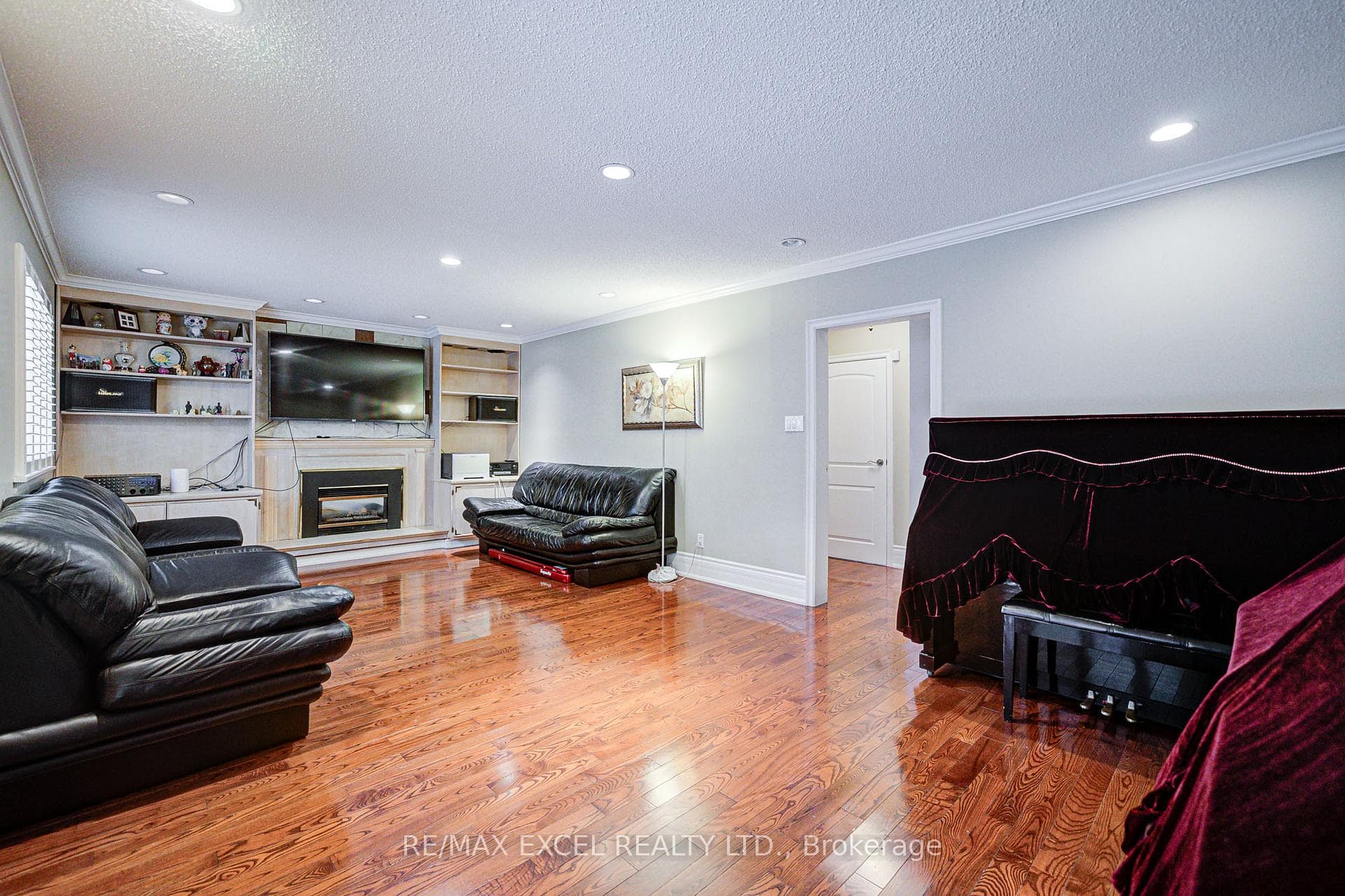 108 Babcombe Drive photo 21