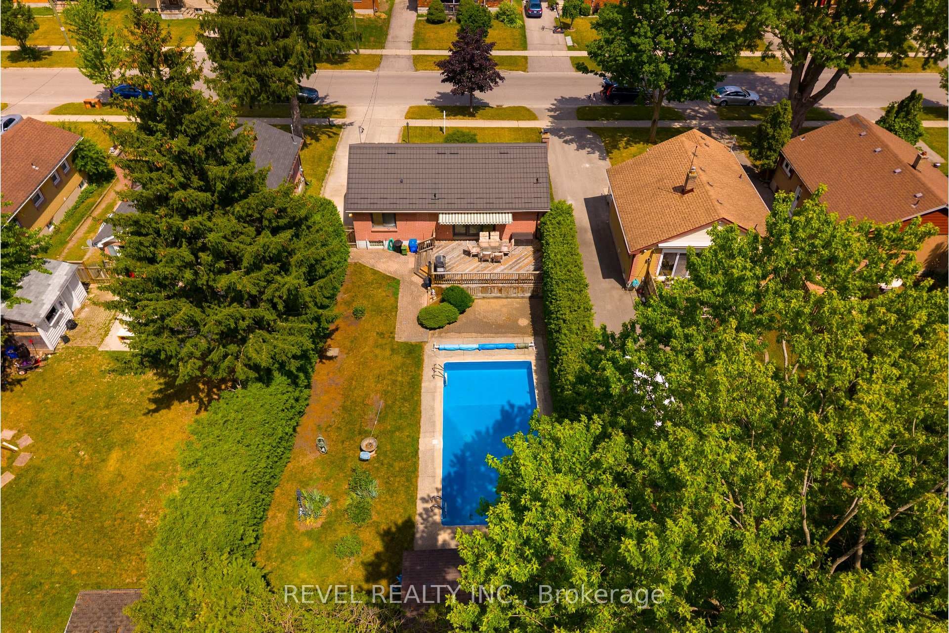 1627 Mardell Street photo 11