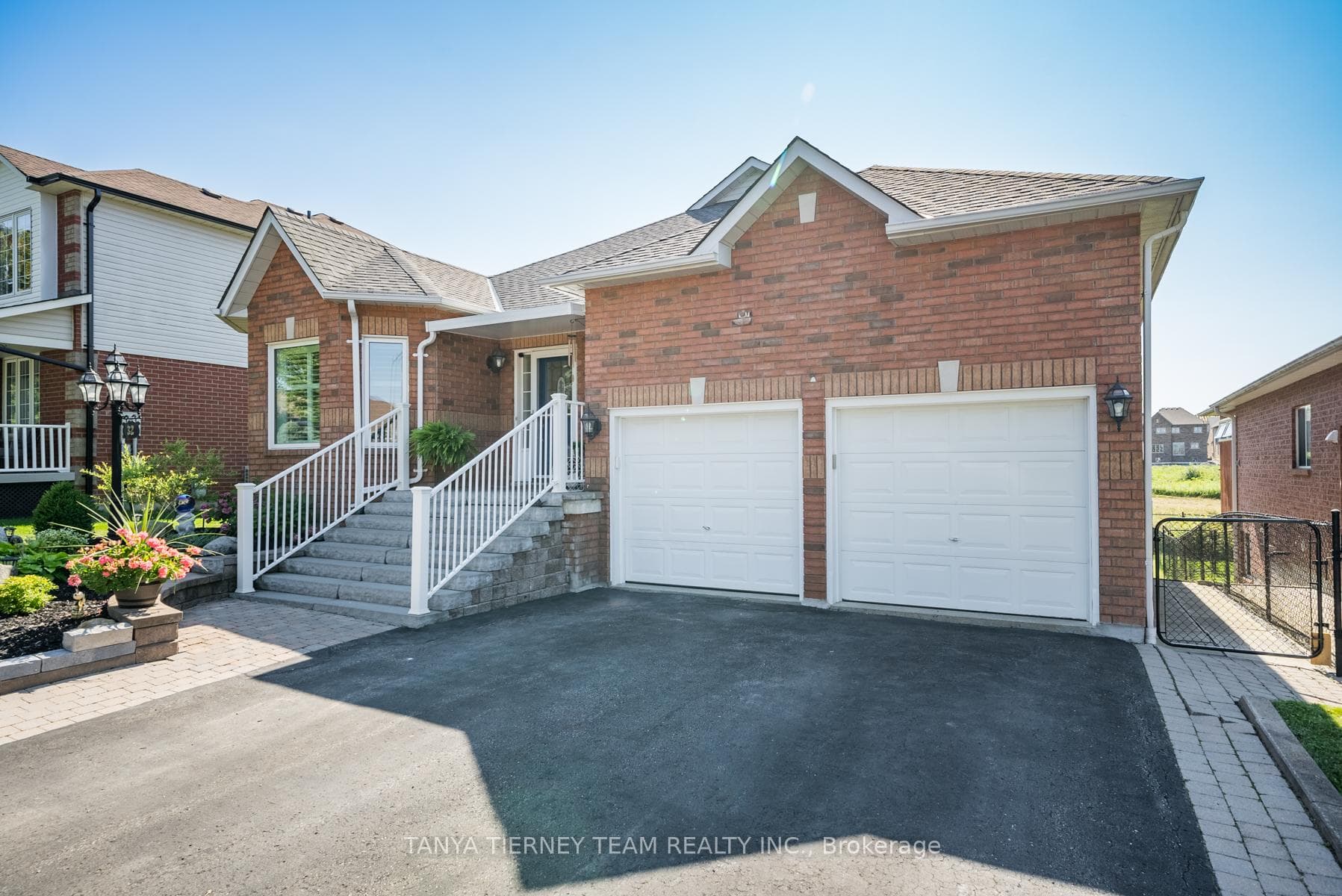 32 Perryview Drive photo 3