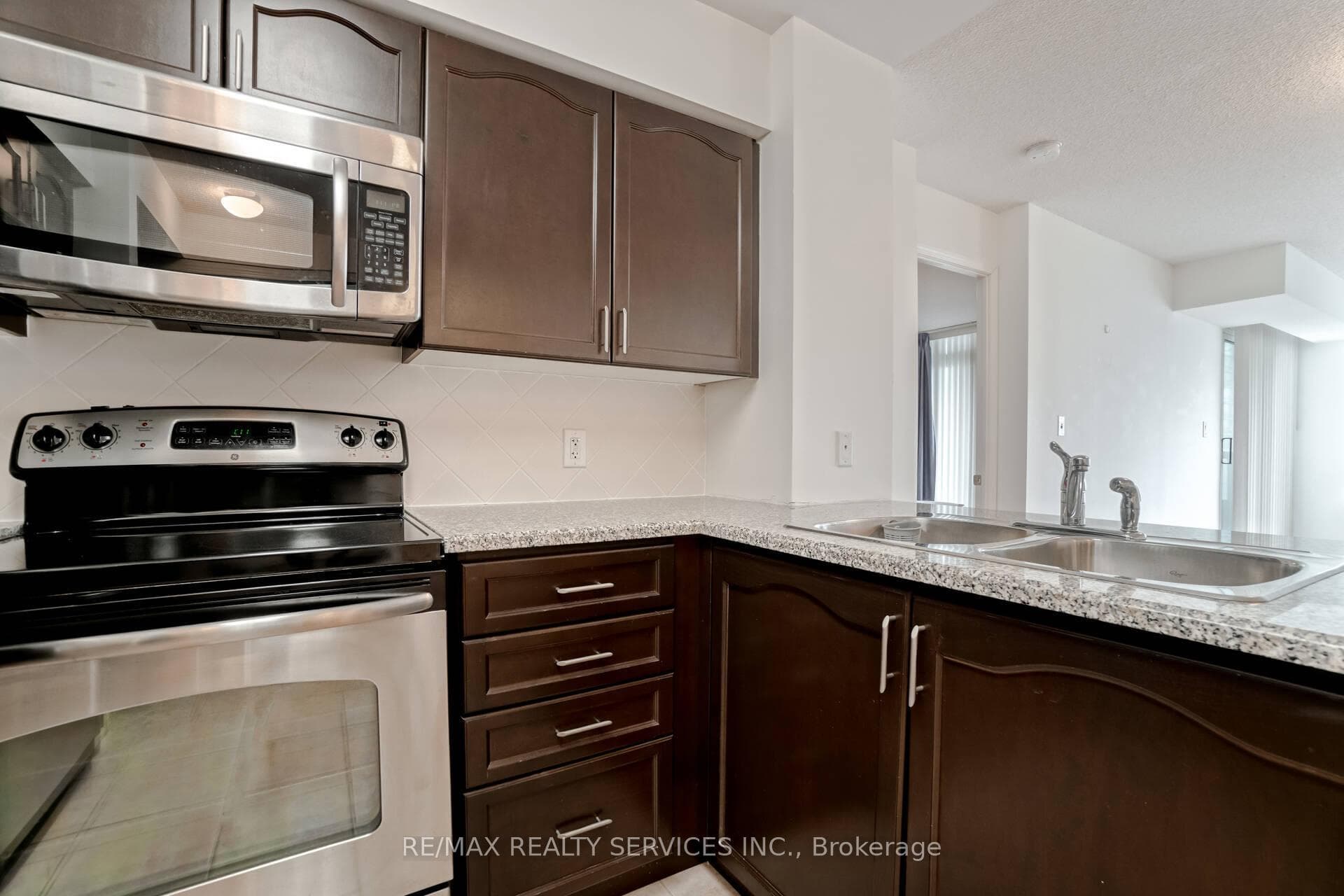 335 Rathburn Road Unit 1710 photo 11