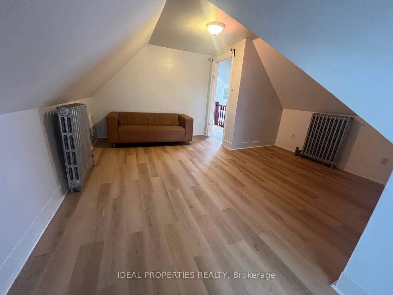 277 BRONSON Avenue Unit 5 photo 15