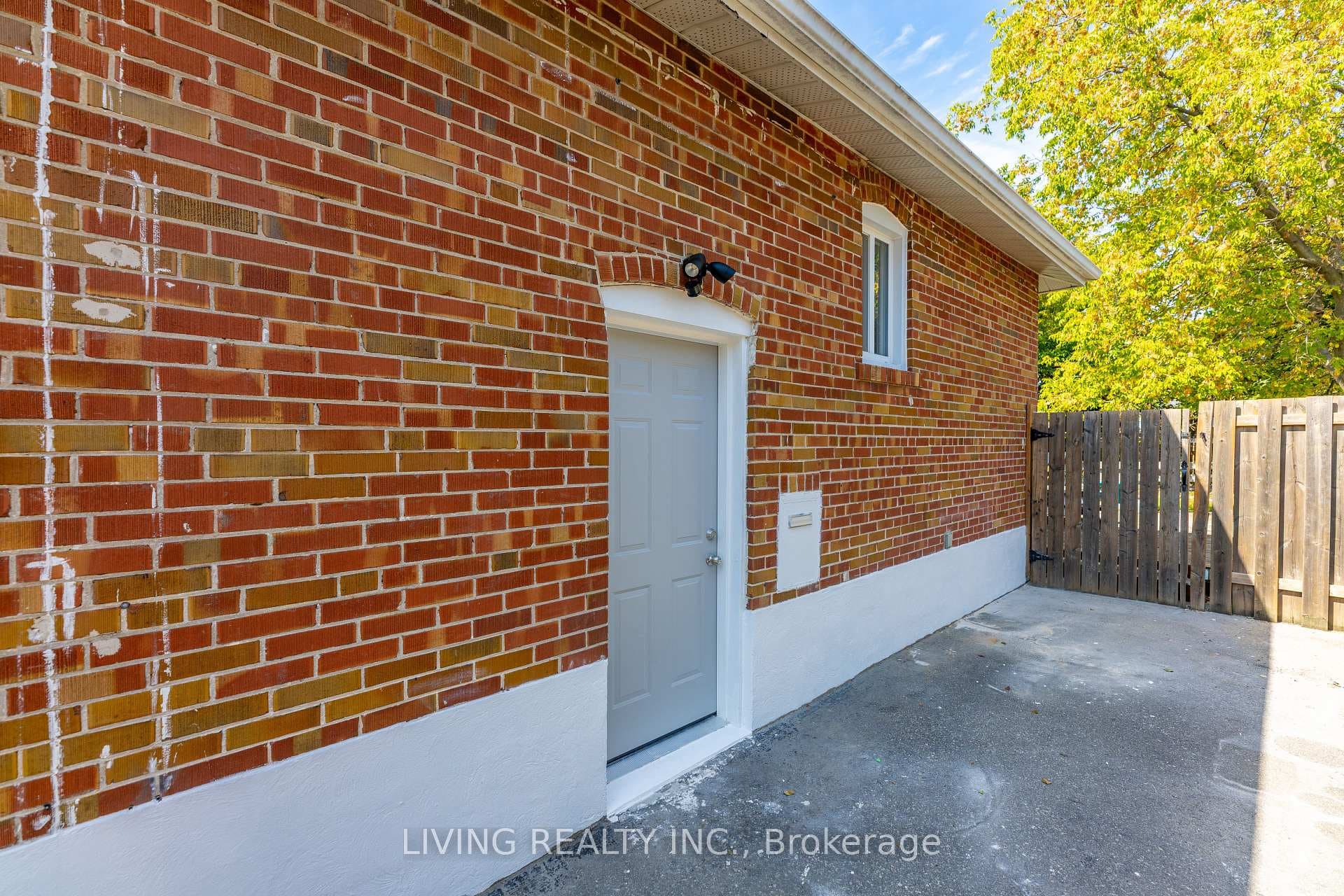 12 Kells Avenue photo 33