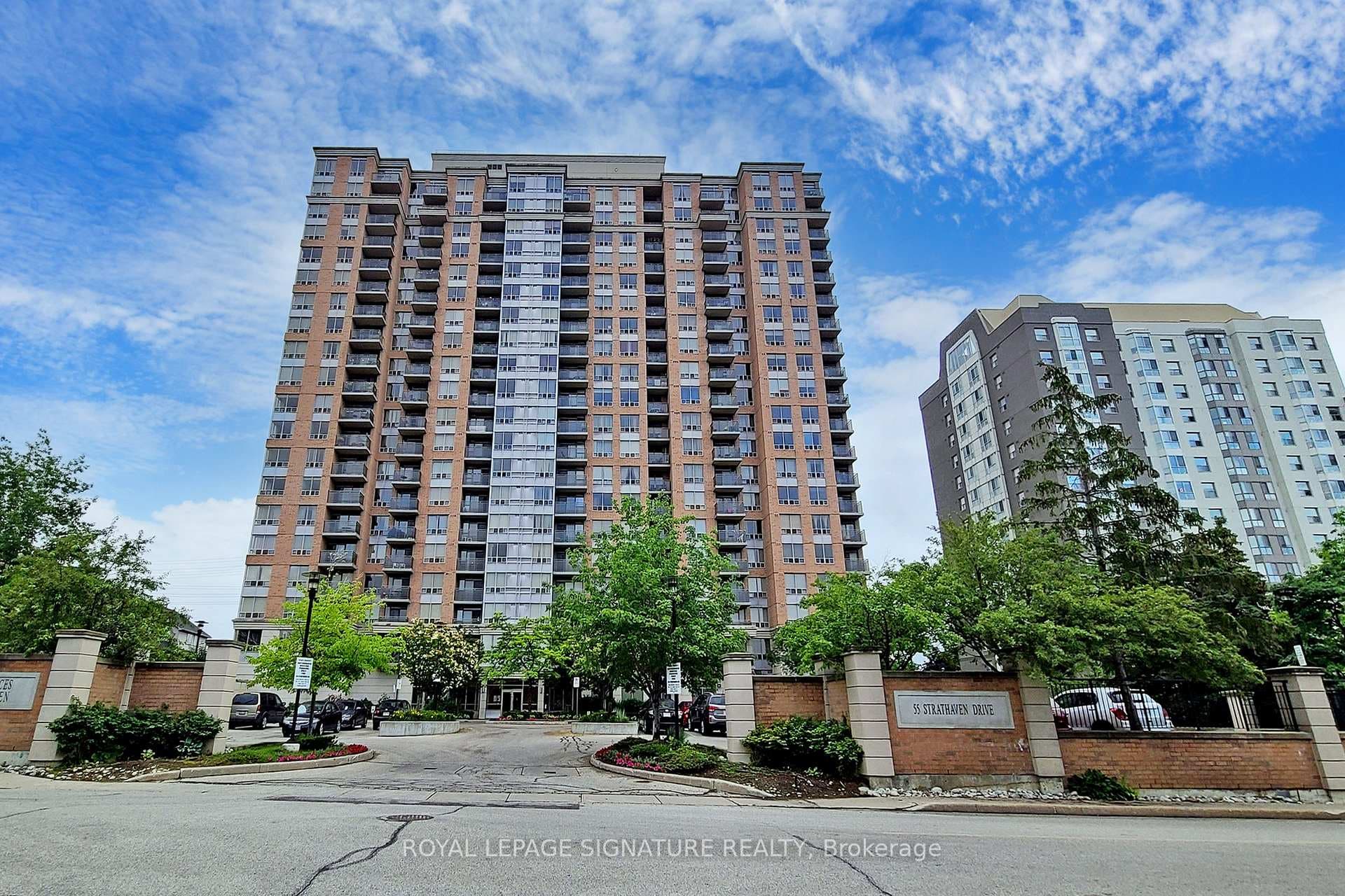 55 Strathaven Drive Unit 708 photo 2