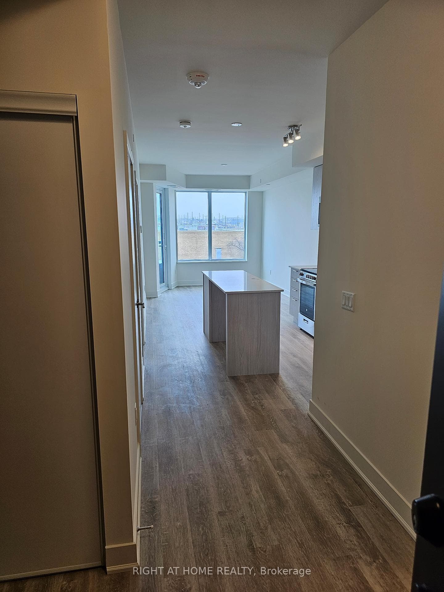 185 Deerfield Road Unit 309 photo 8