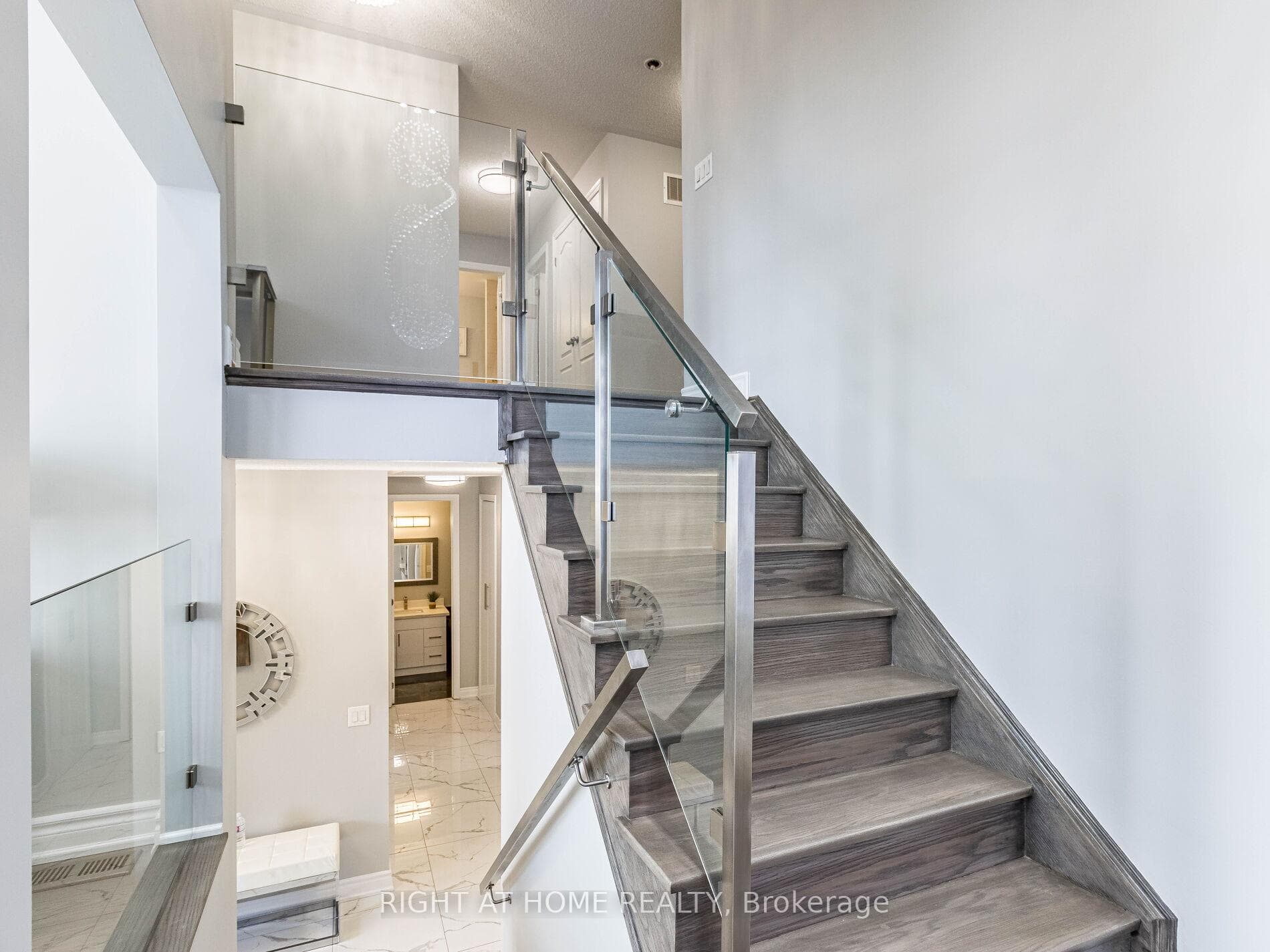 612 Serafini Crescent Unit Upper photo 23