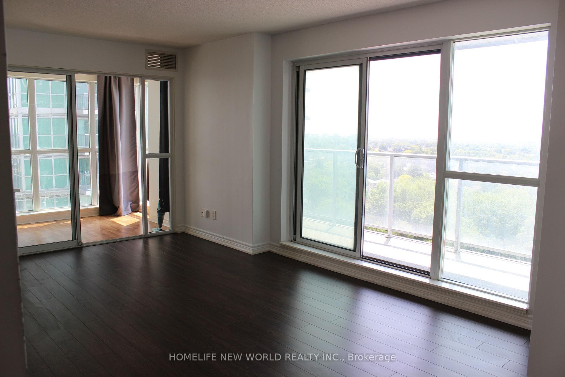 60 TOWN CENTRE Court Unit 1707 photo 6