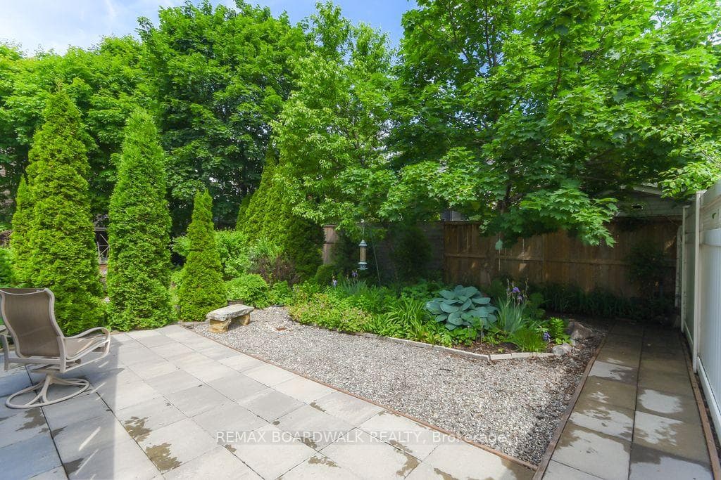 51 Drouin Avenue photo 5
