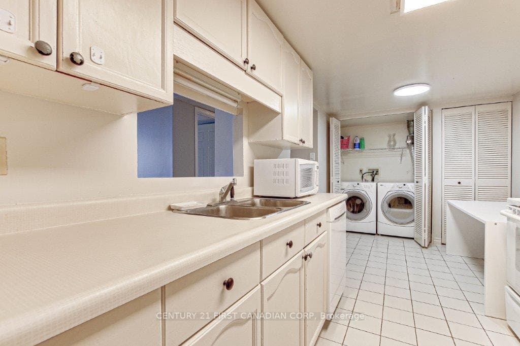 1510 Richmond Street Unit 607 photo 3